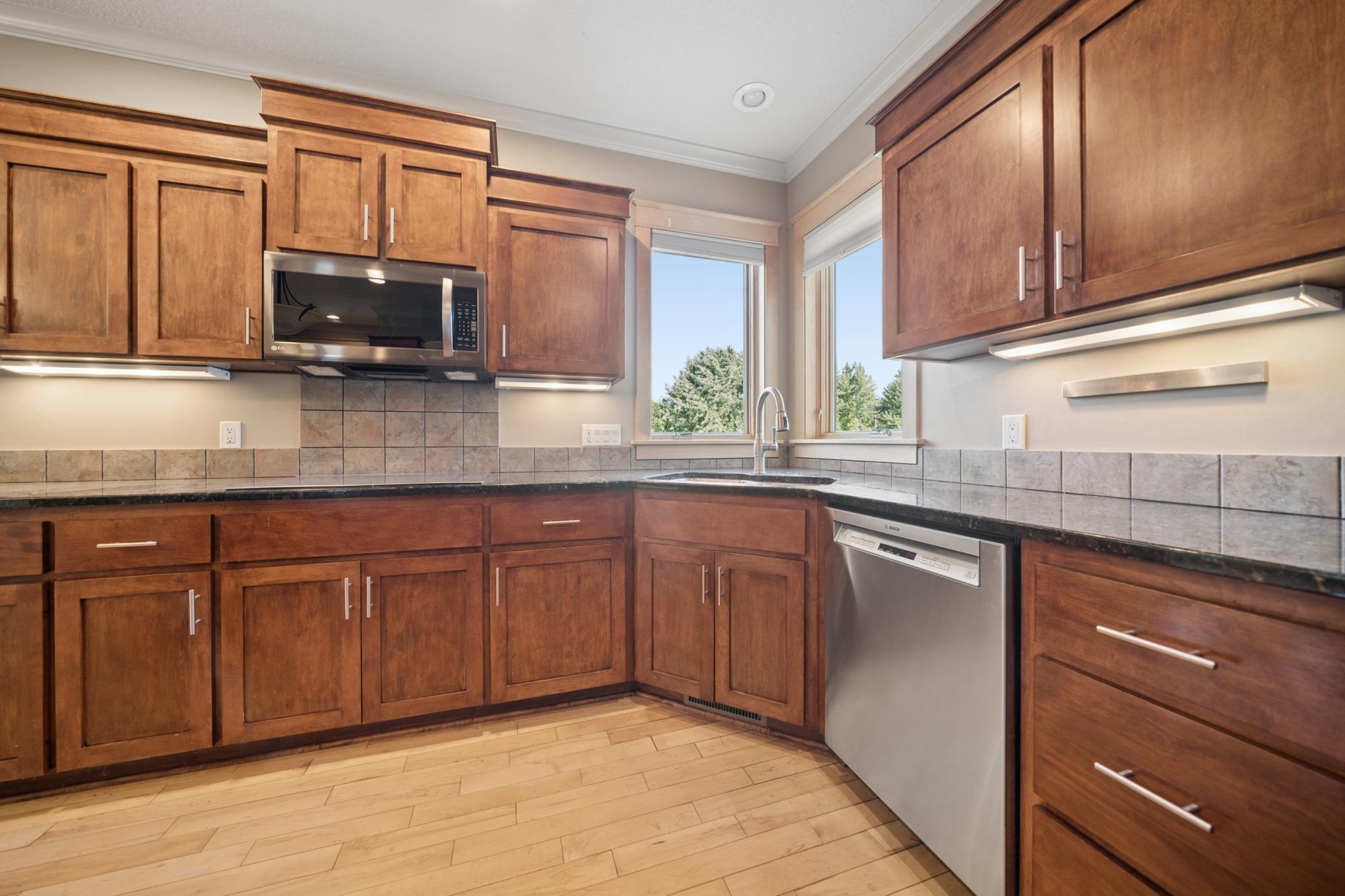 5352 Scenic Oak Drive SW