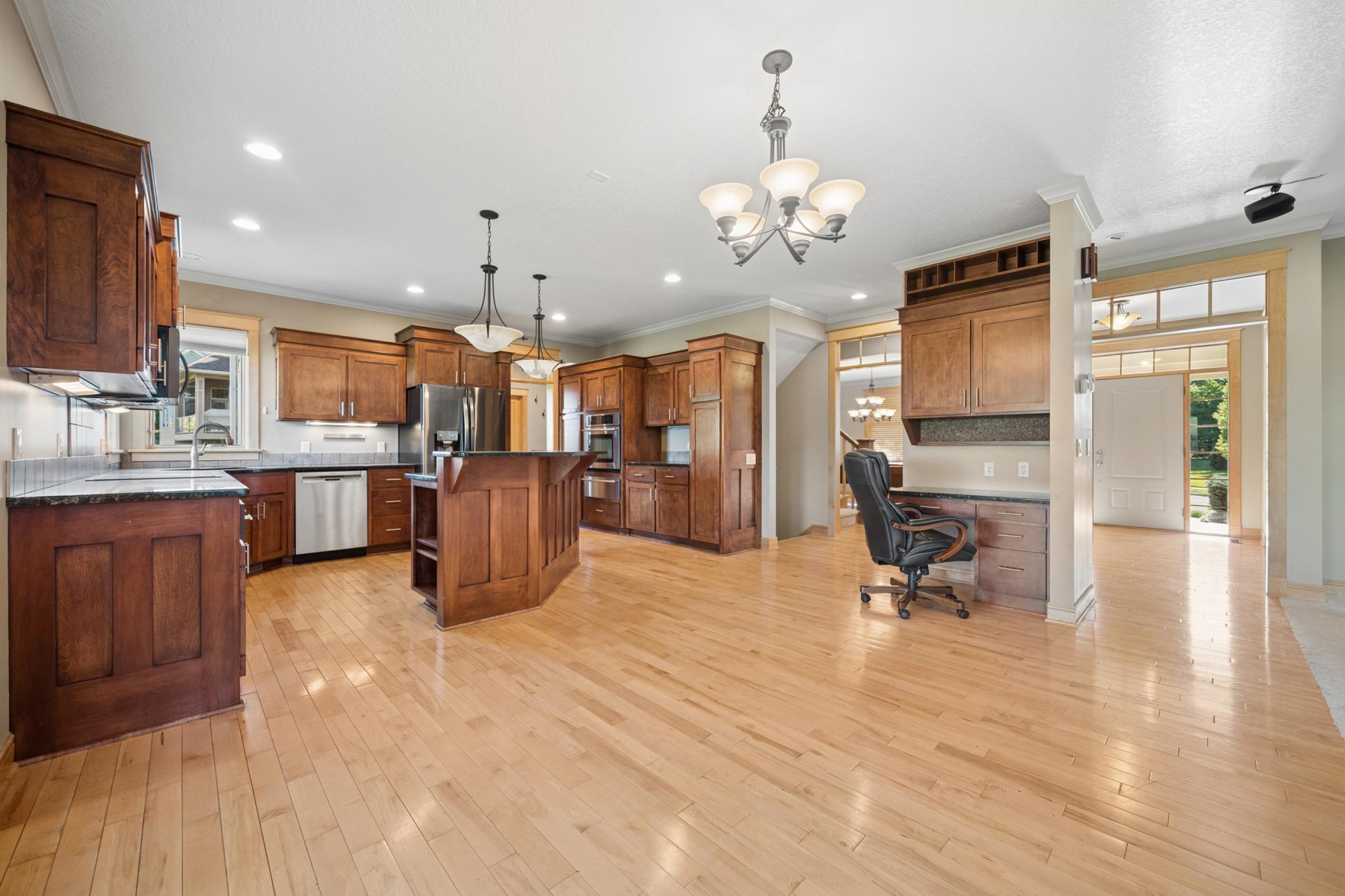 5352 Scenic Oak Drive SW