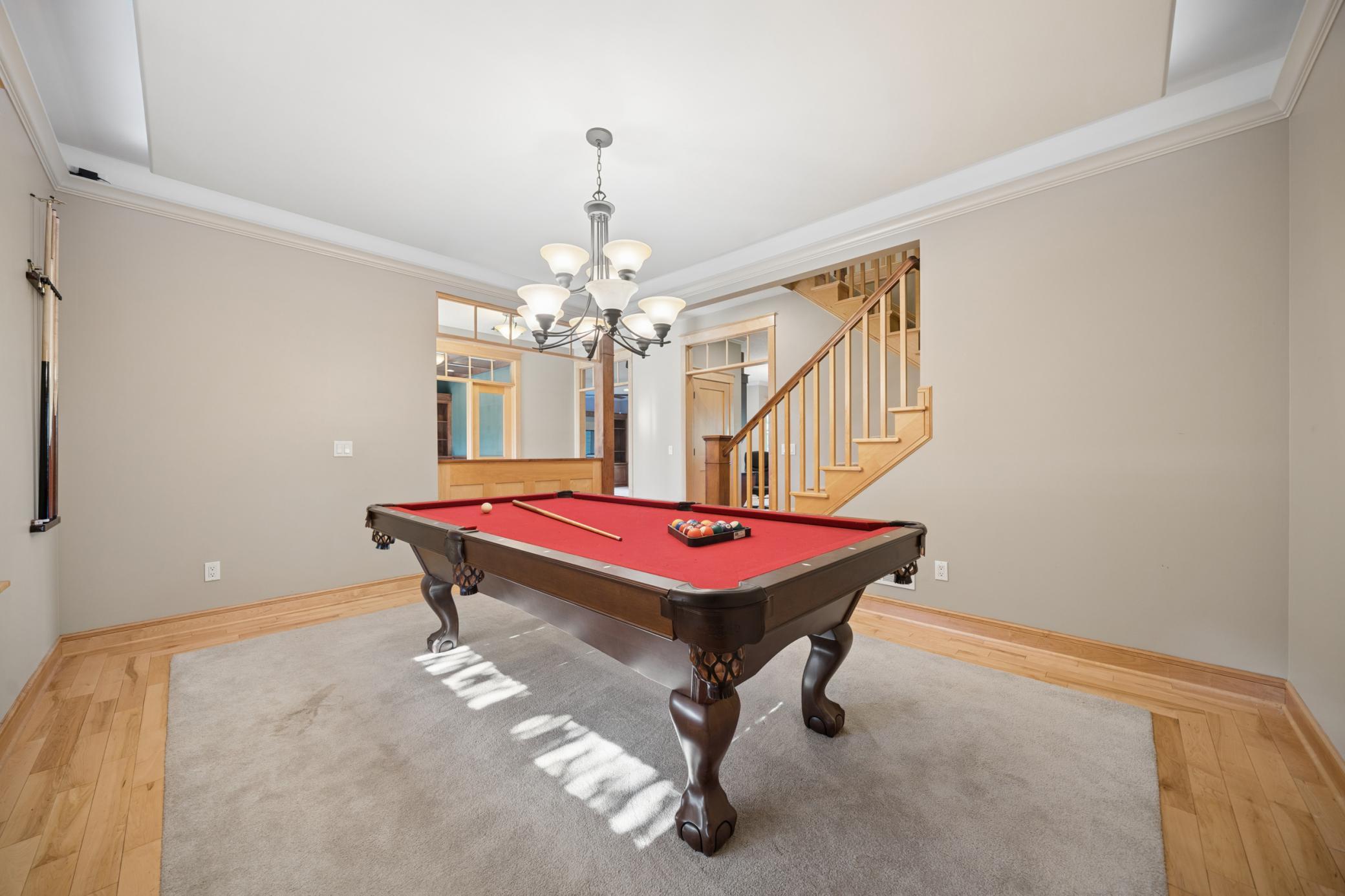 5352 Scenic Oak Drive SW