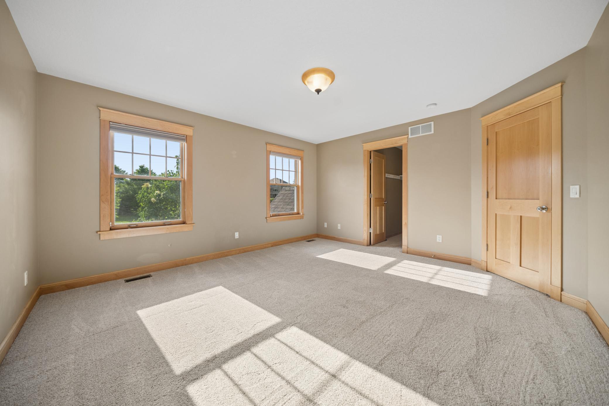 5352 Scenic Oak Drive SW