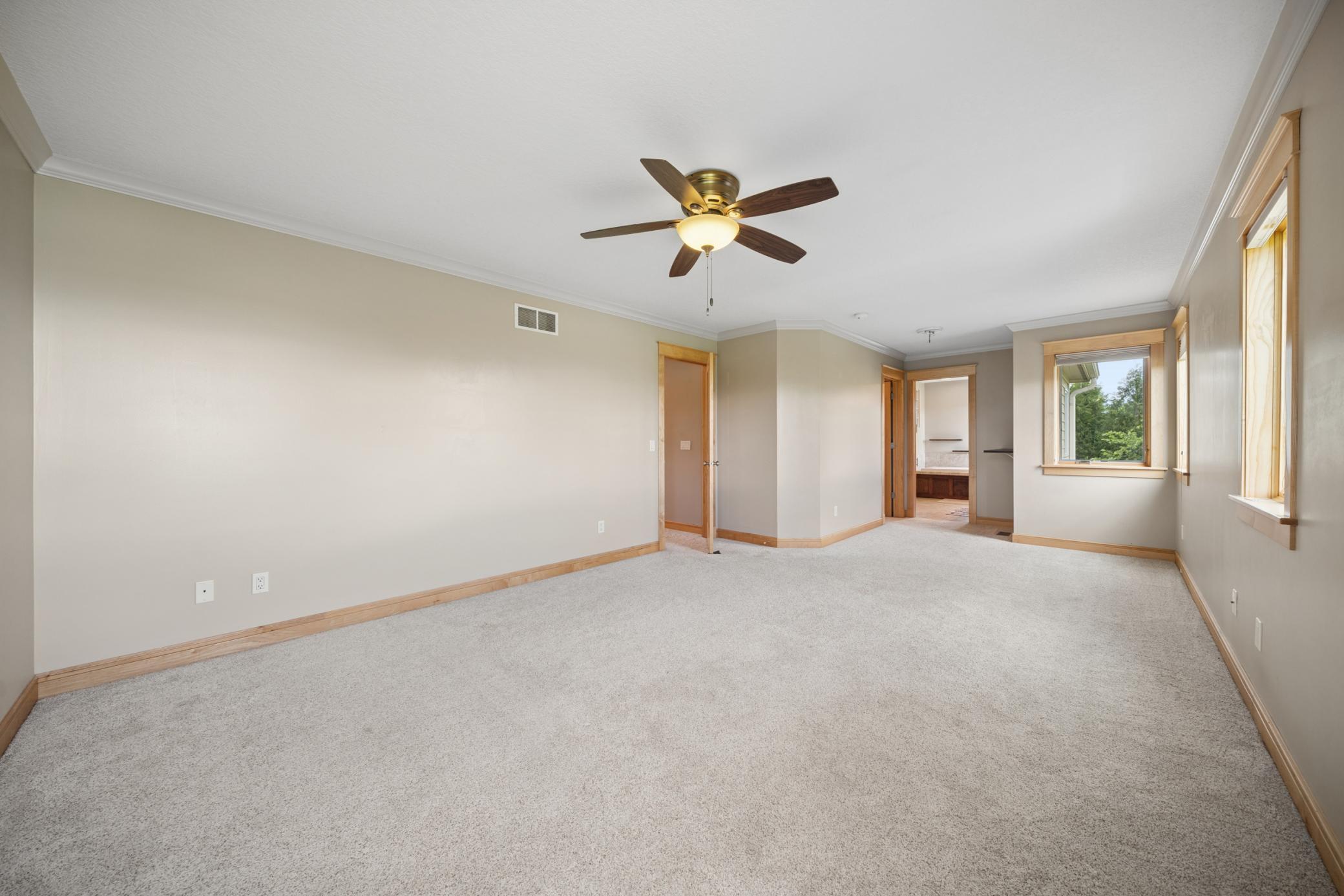 5352 Scenic Oak Drive SW