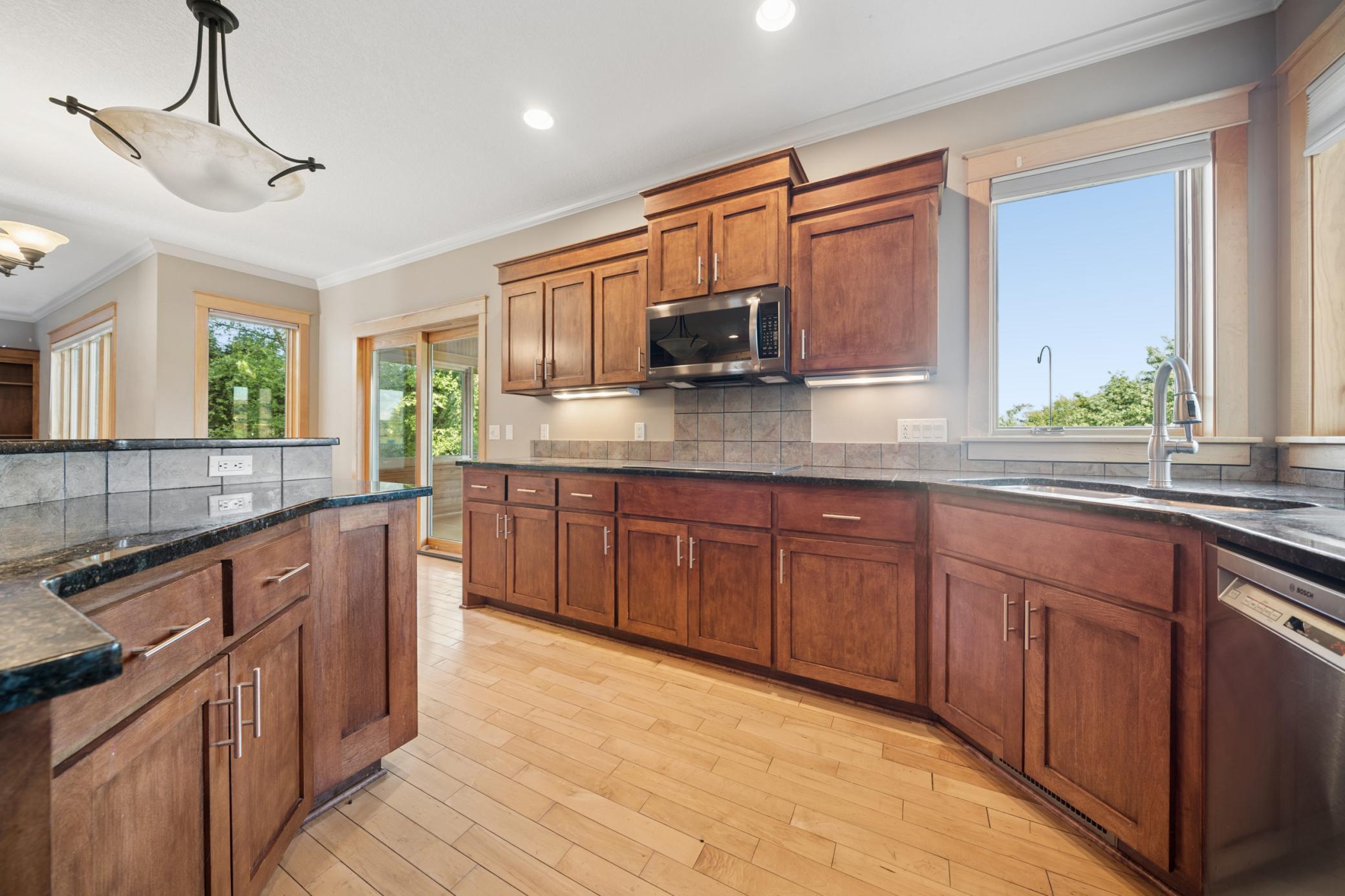 5352 Scenic Oak Drive SW