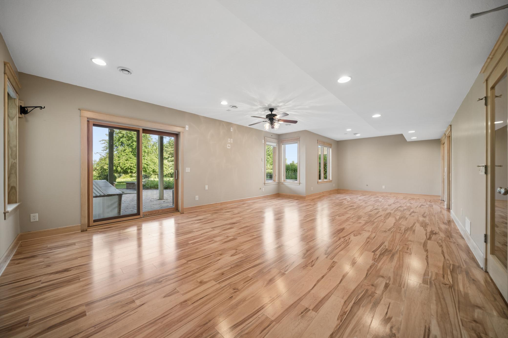 5352 Scenic Oak Drive SW