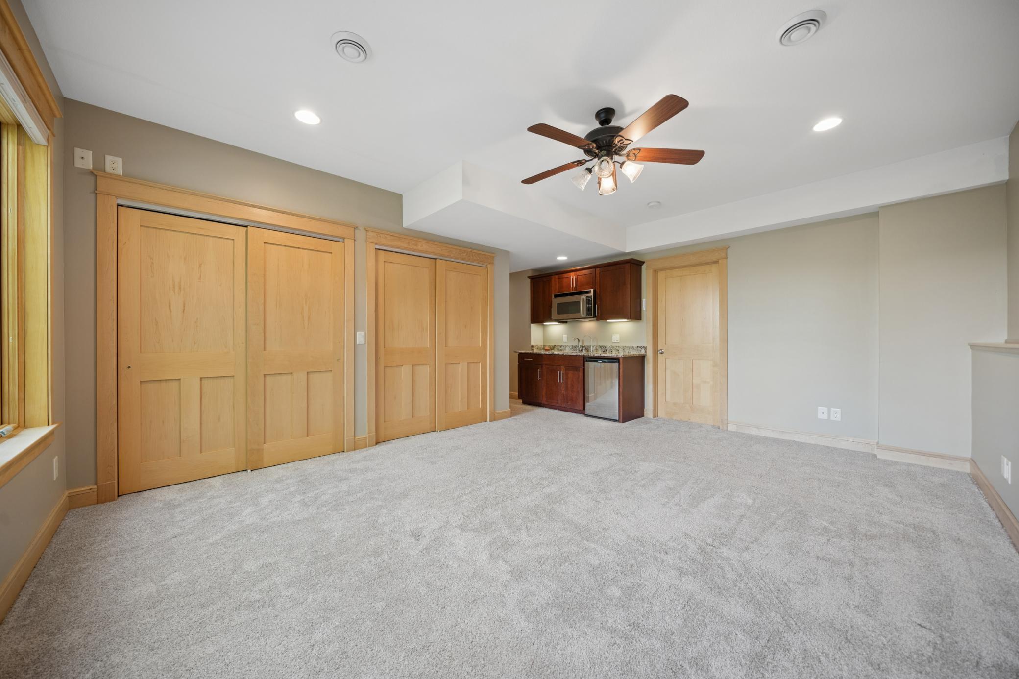 5352 Scenic Oak Drive SW