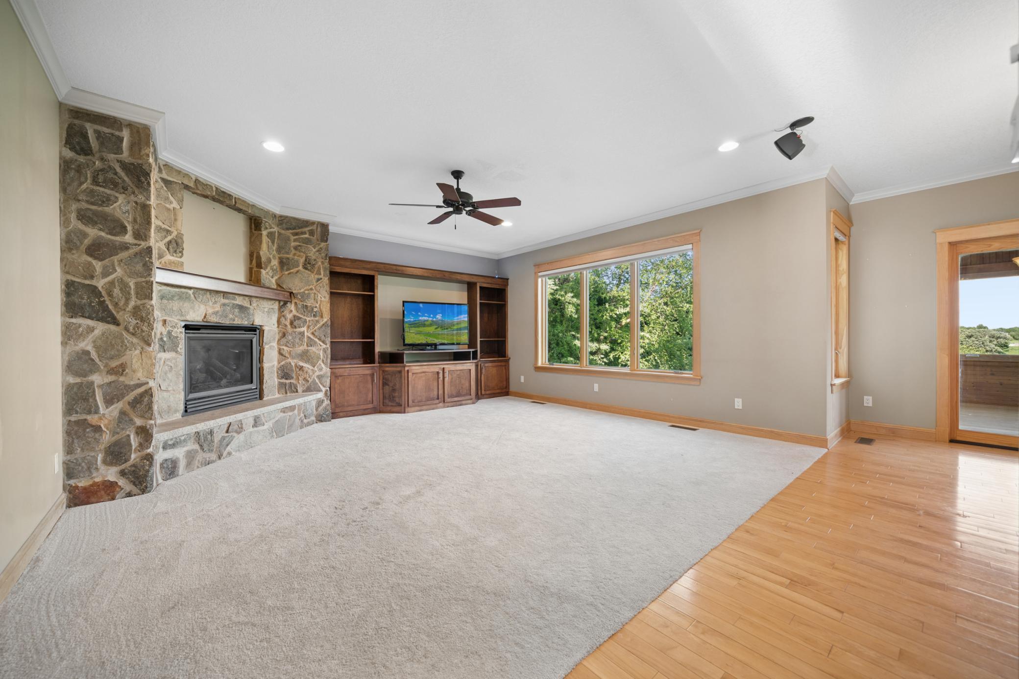 5352 Scenic Oak Drive SW