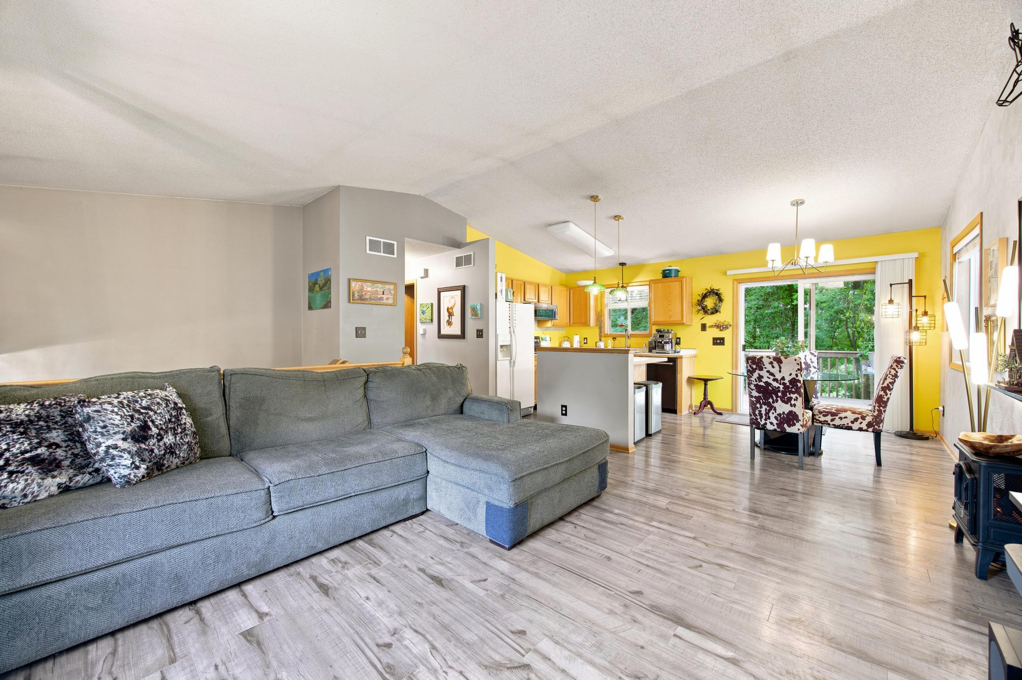 3814 Strathmore Lane SE