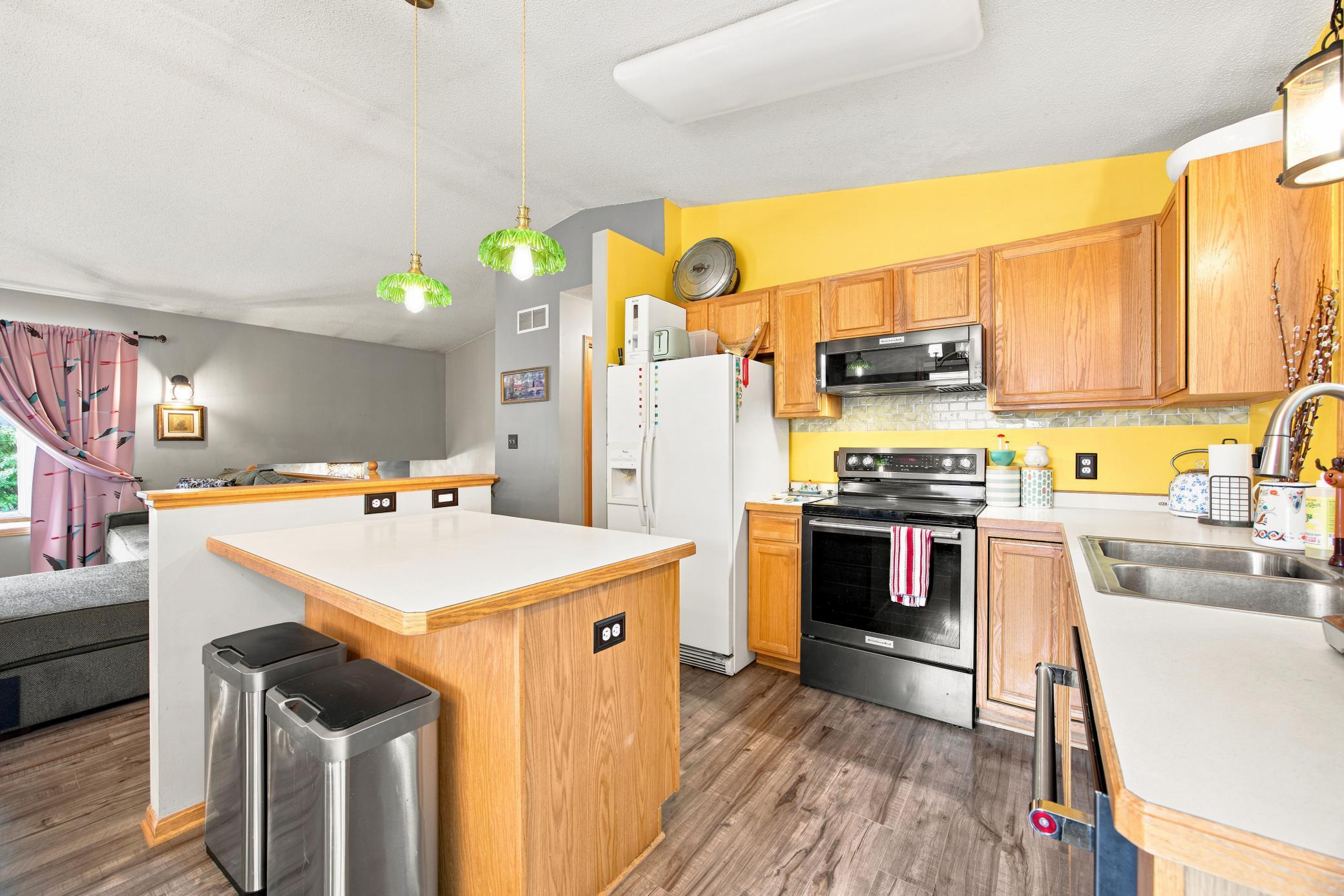 3814 Strathmore Lane SE