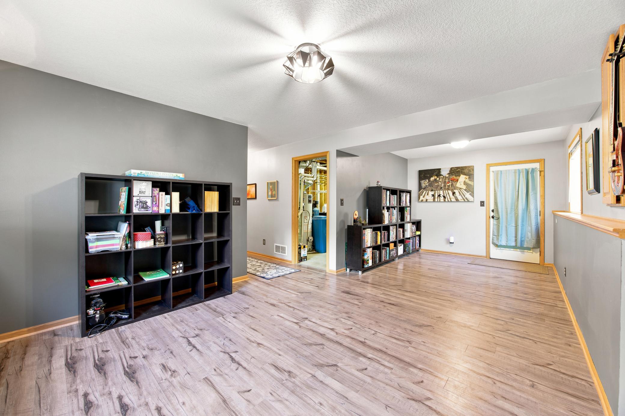 3814 Strathmore Lane SE