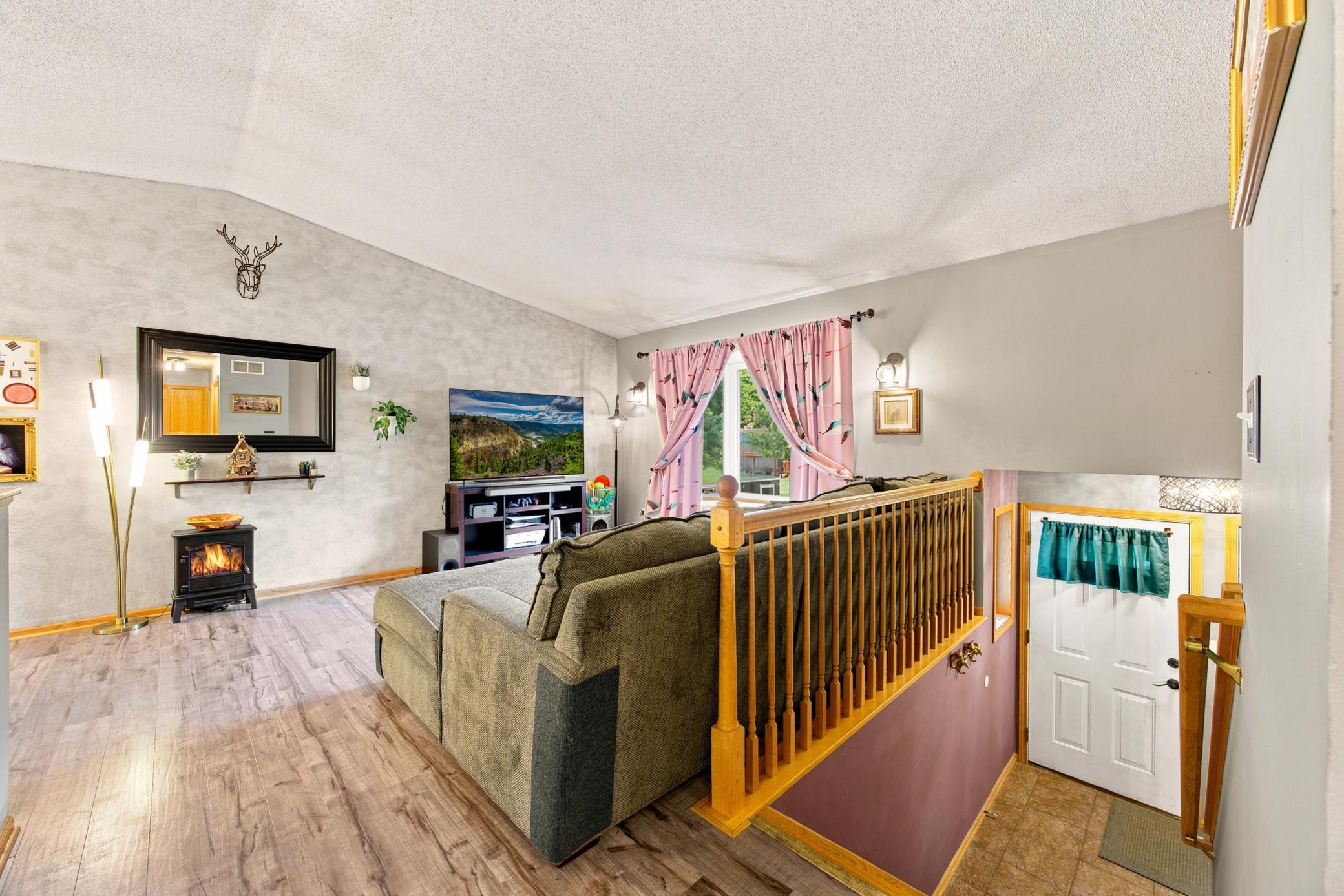 3814 Strathmore Lane SE