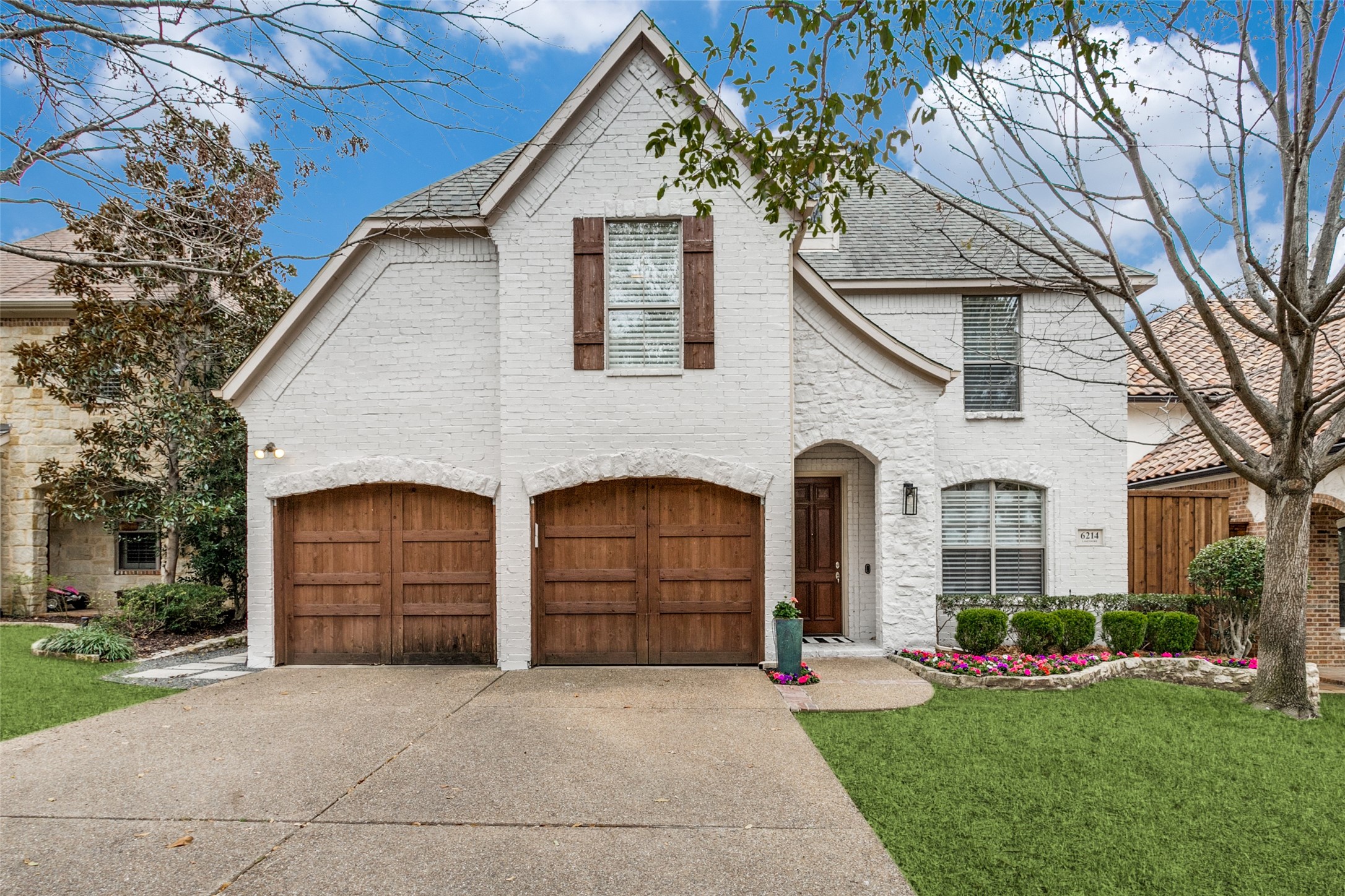 6214 Lakeshore Drive