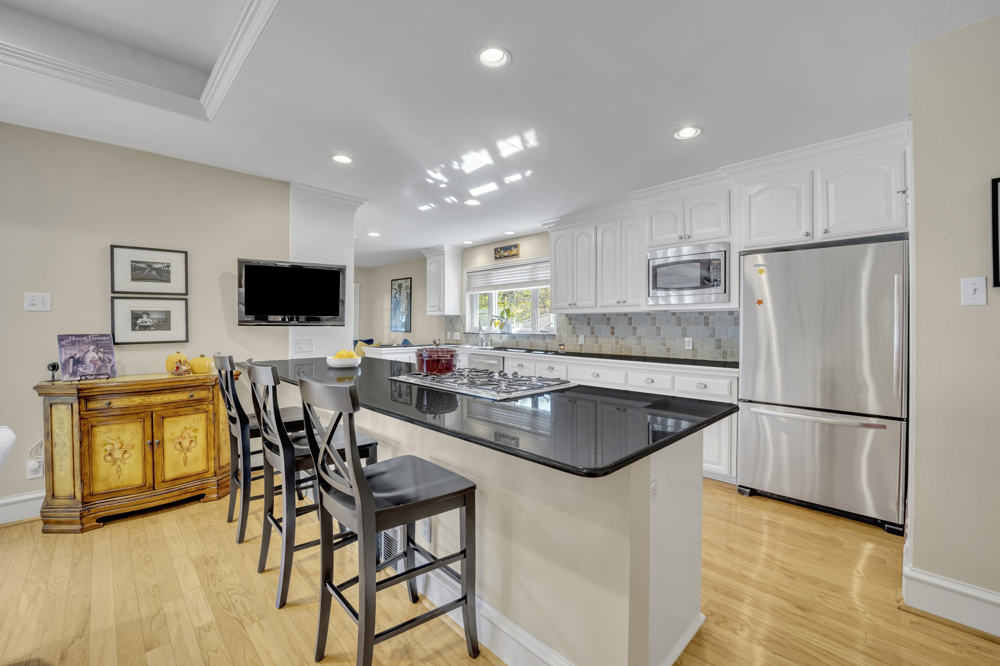 7242 Alexander Drive