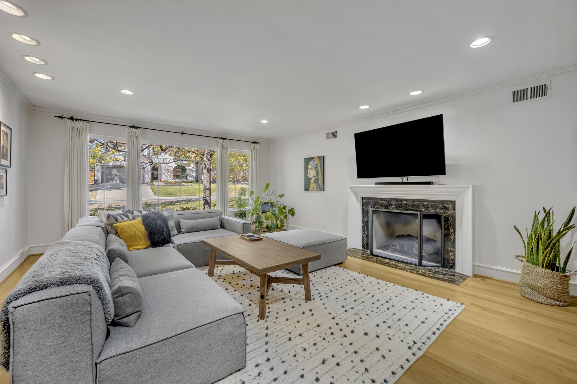 7242 Alexander Drive