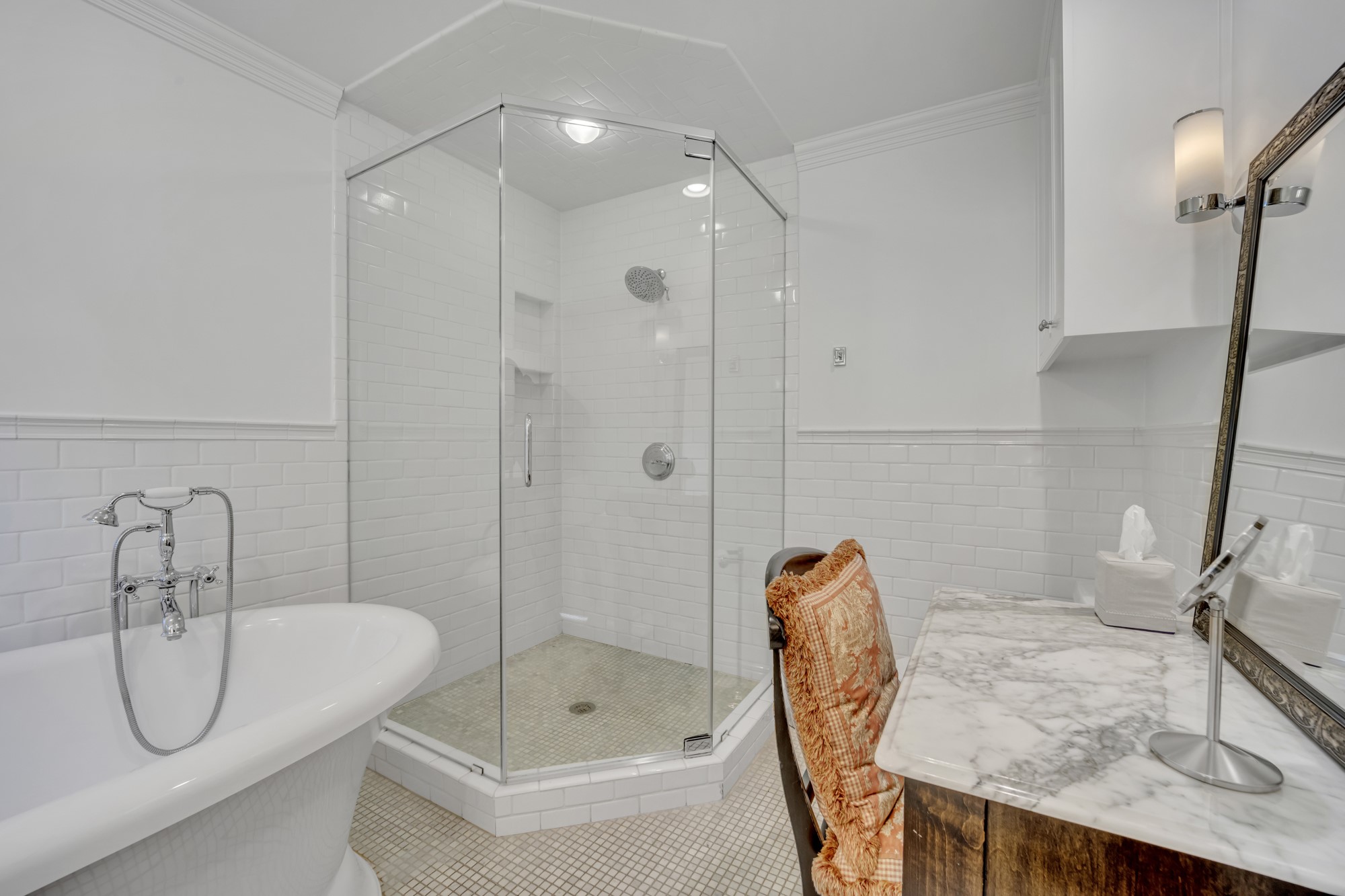 7242 Alexander Drive