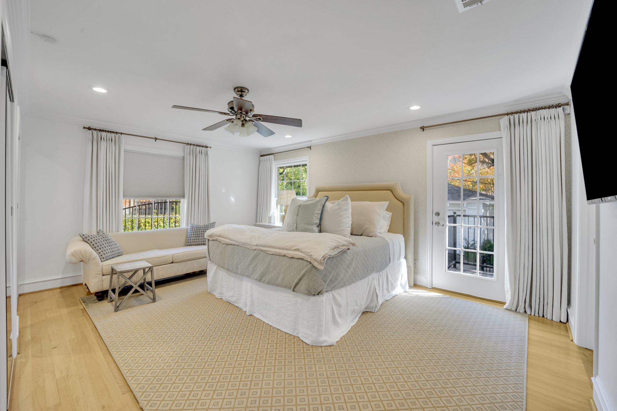 7242 Alexander Drive