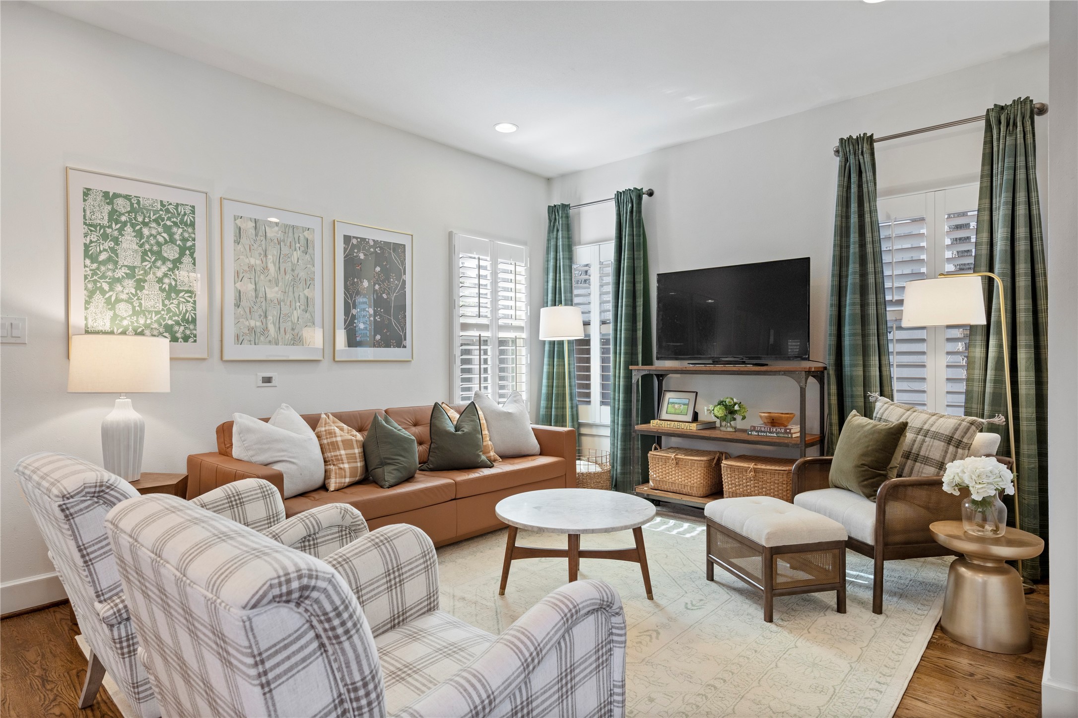 6871 Lorna Lane