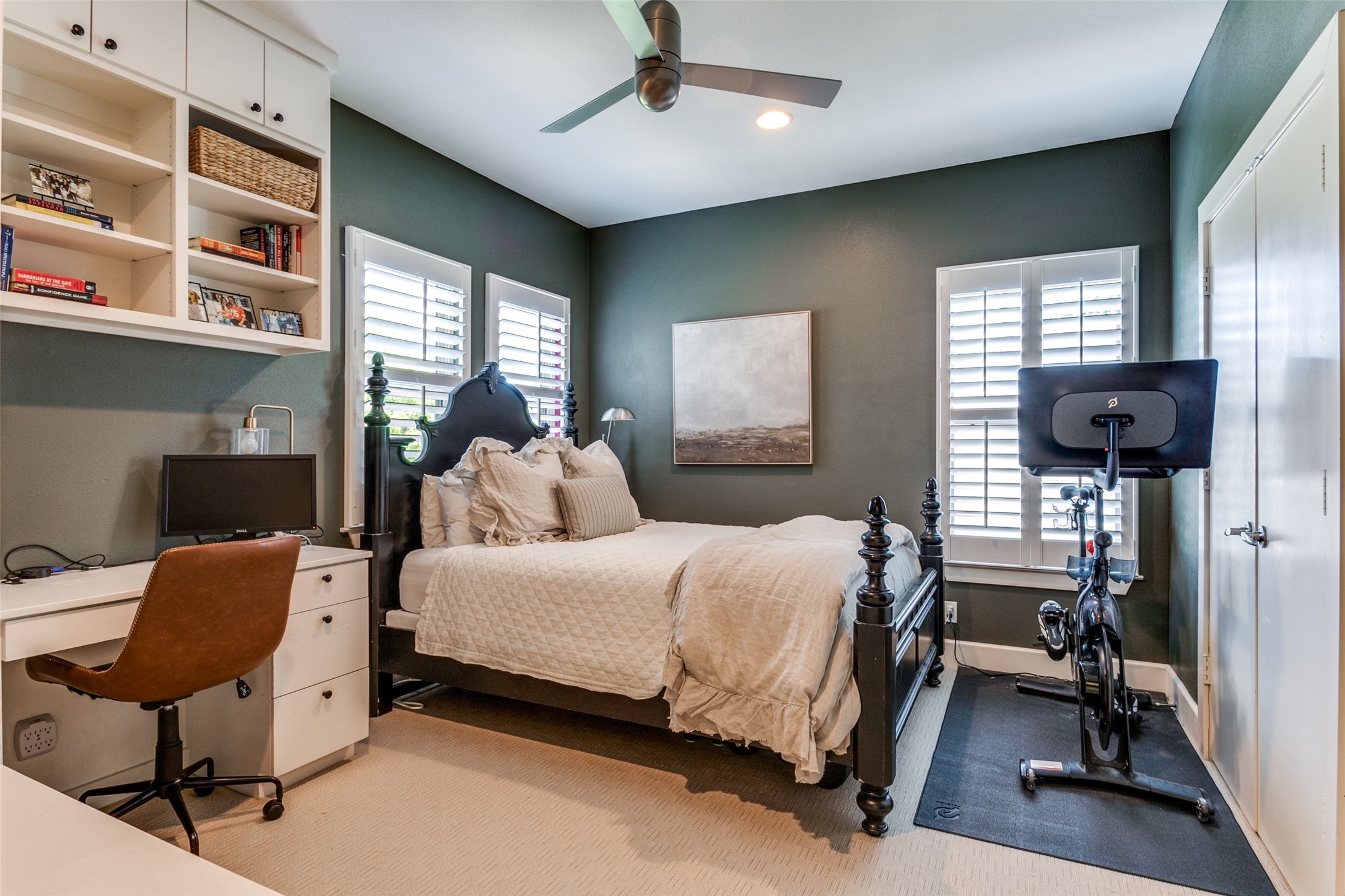 6871 Lorna Lane