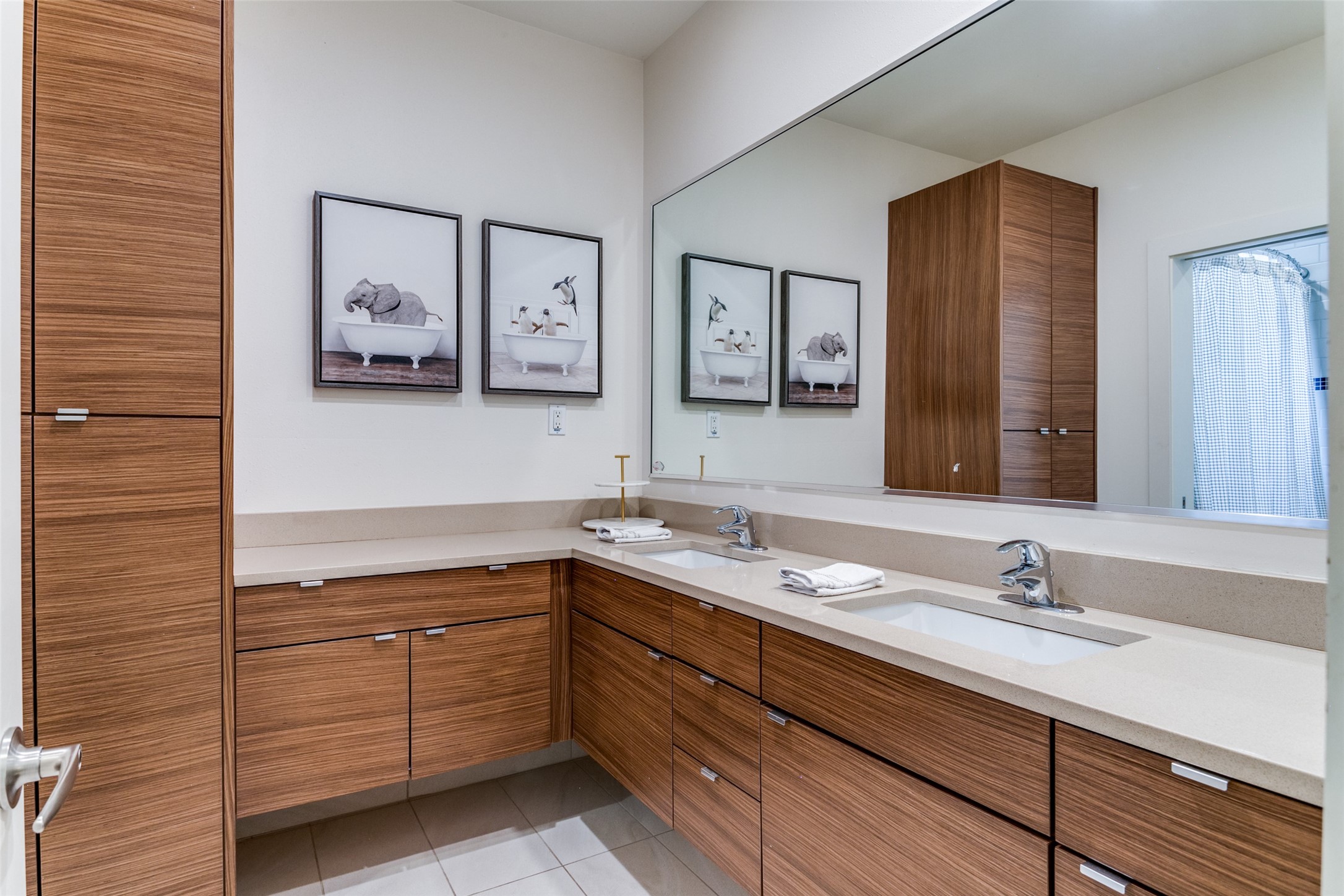 6871 Lorna Lane