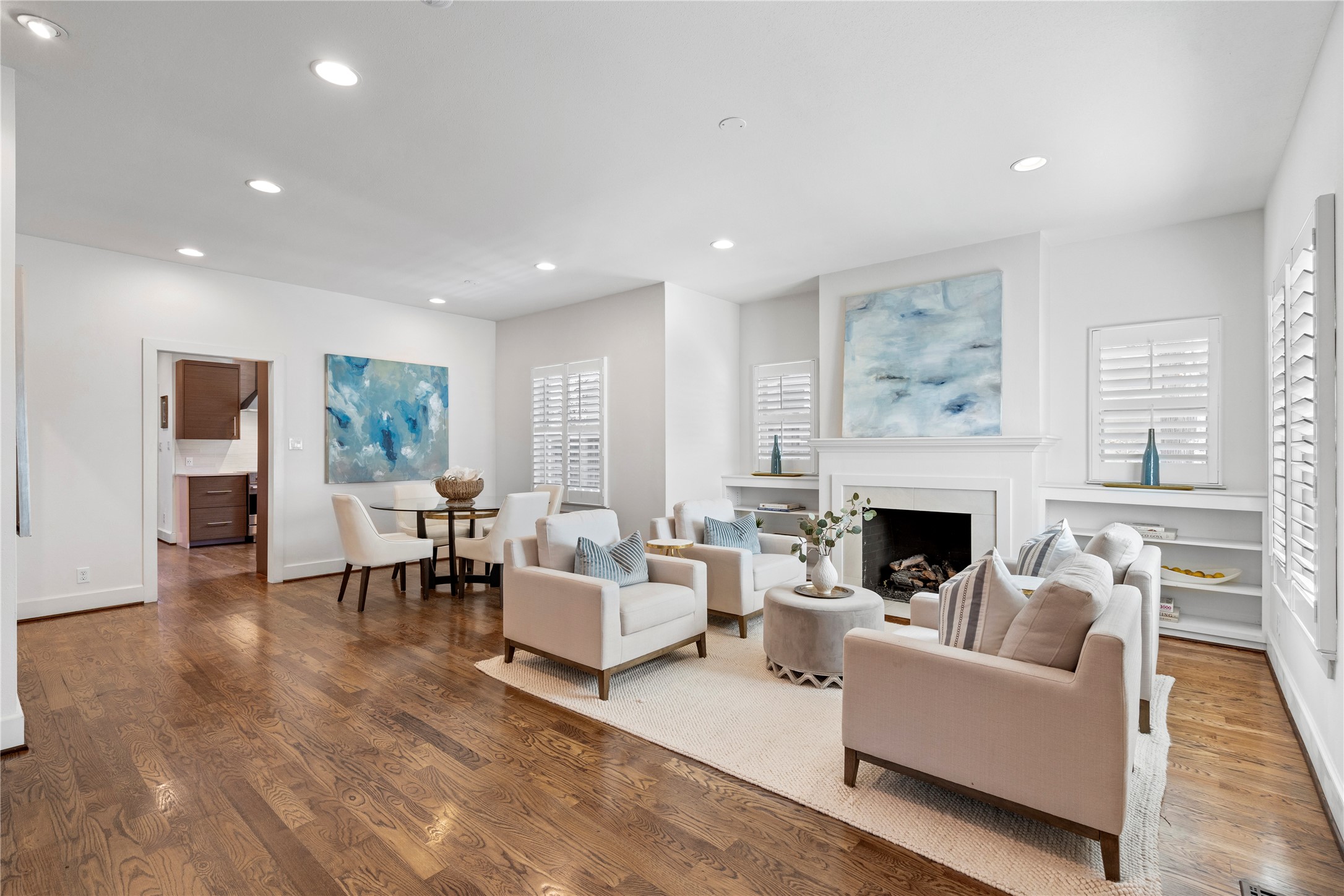 6871 Lorna Lane