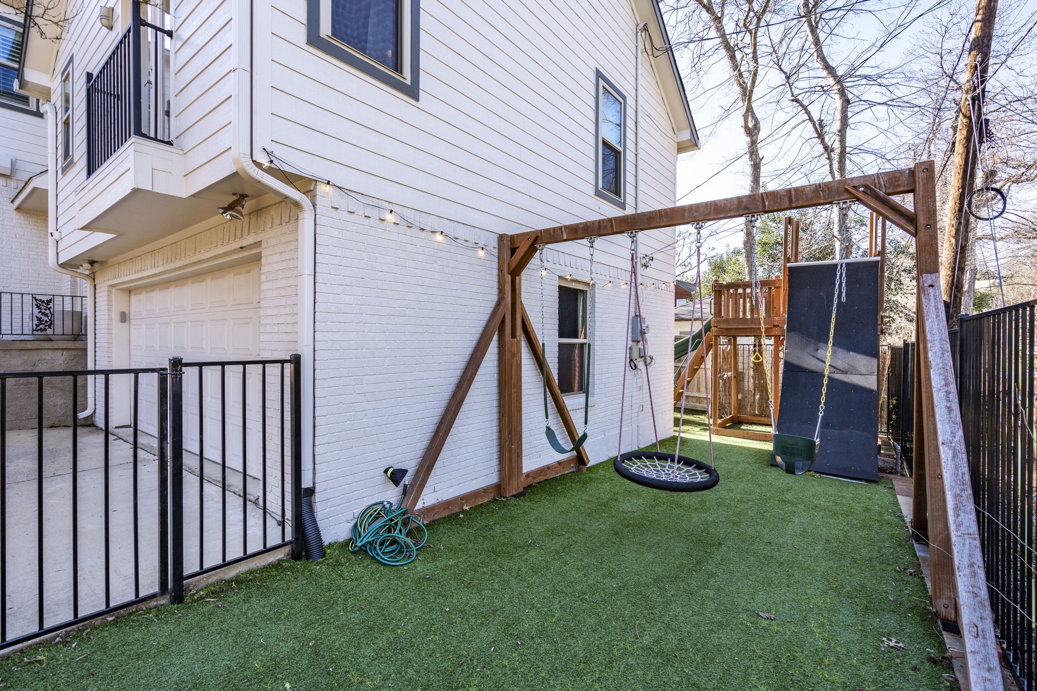6871 Lorna Lane