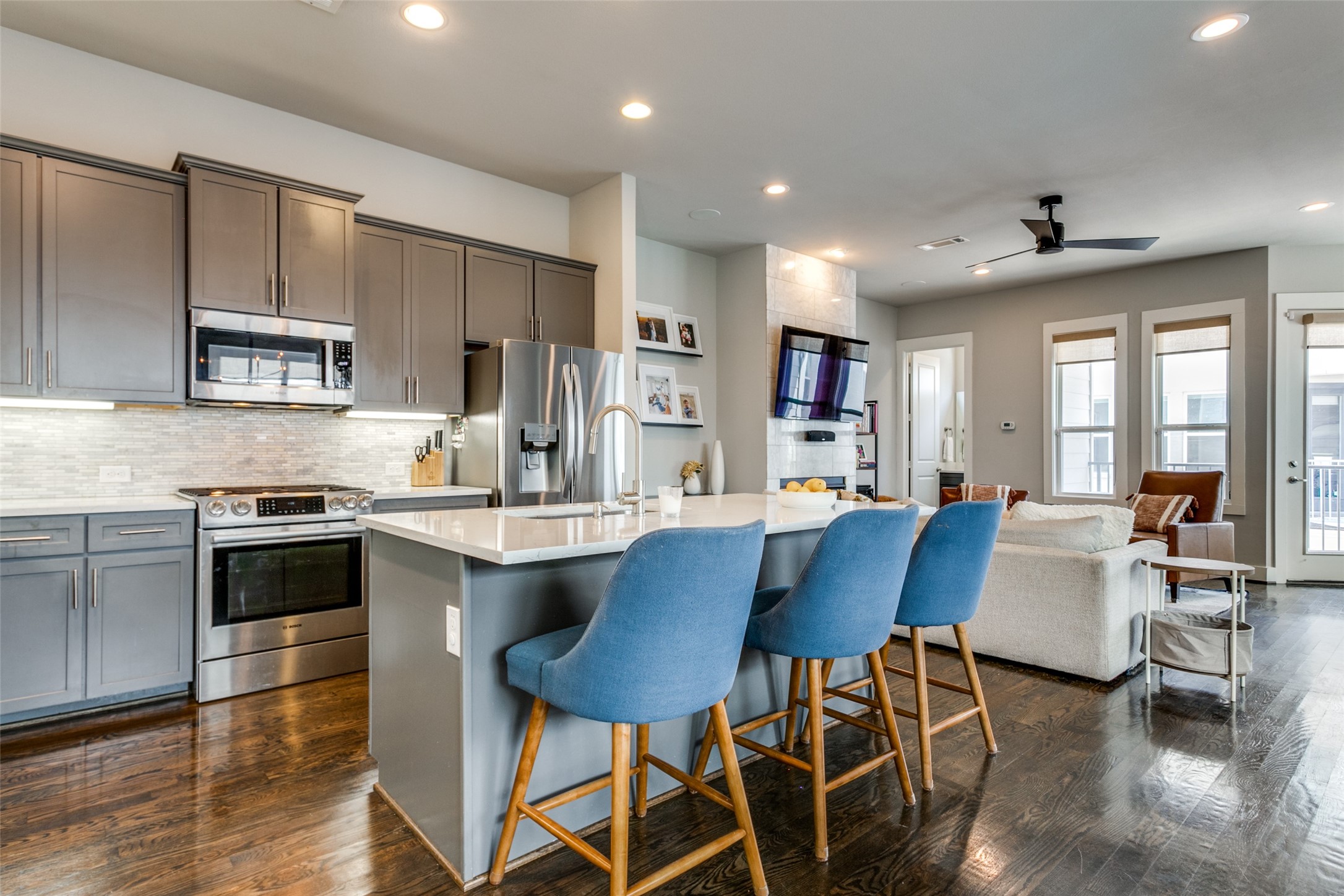 6025 Chimera Court