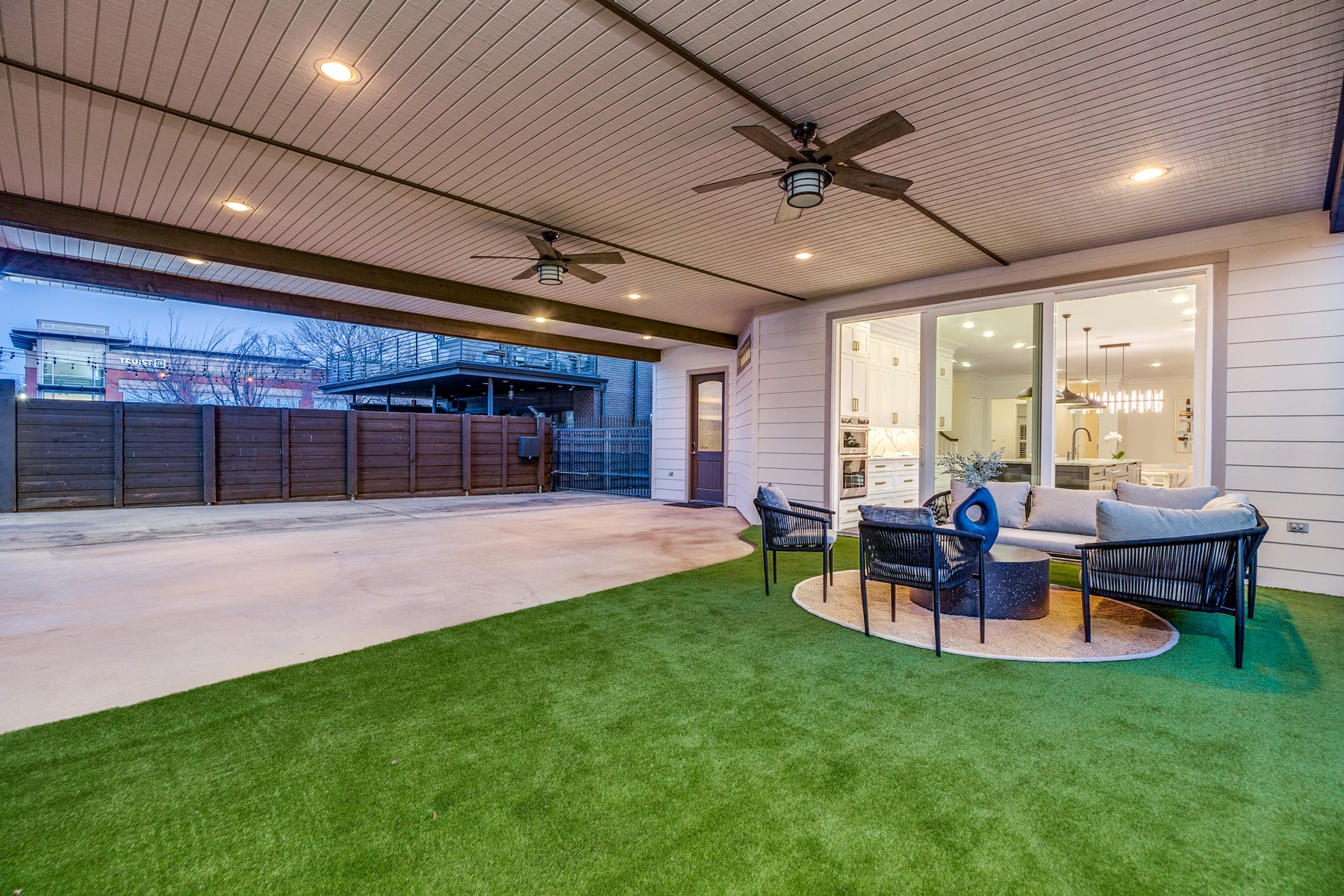 5643 Vickery Boulevard