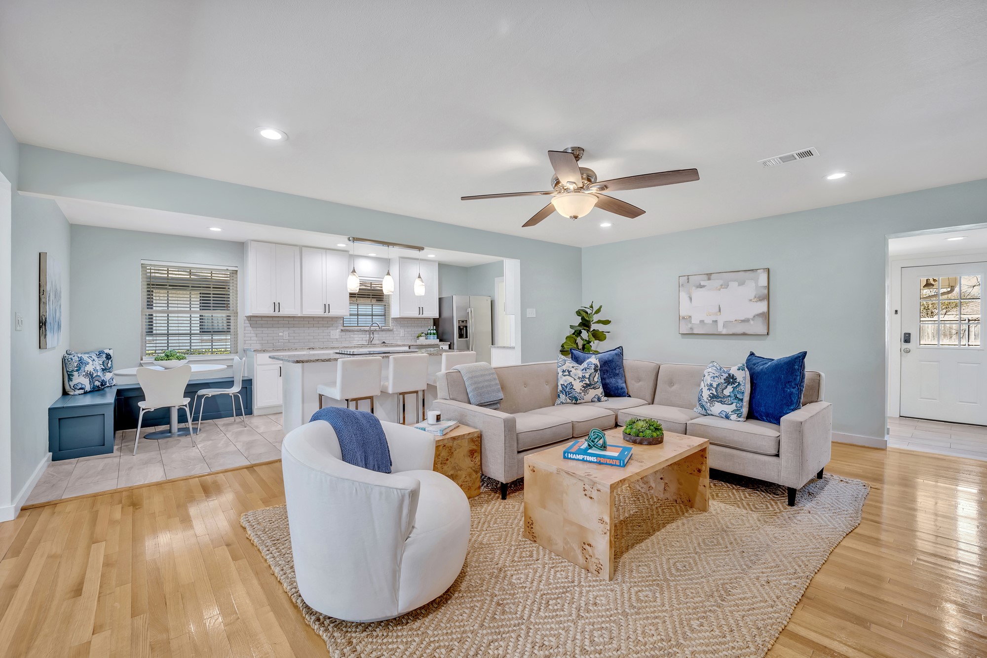 6903 E Mockingbird Lane