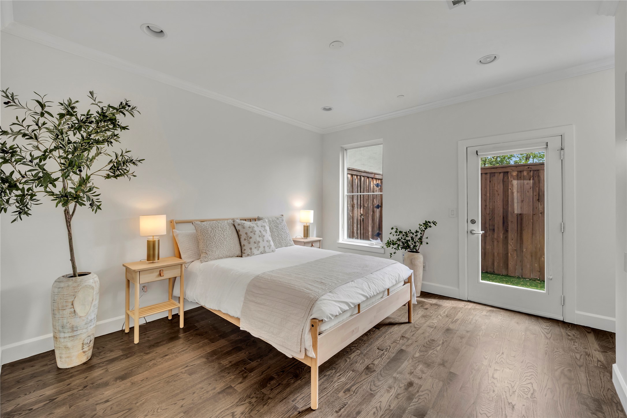 3515 Normandy Avenue 4