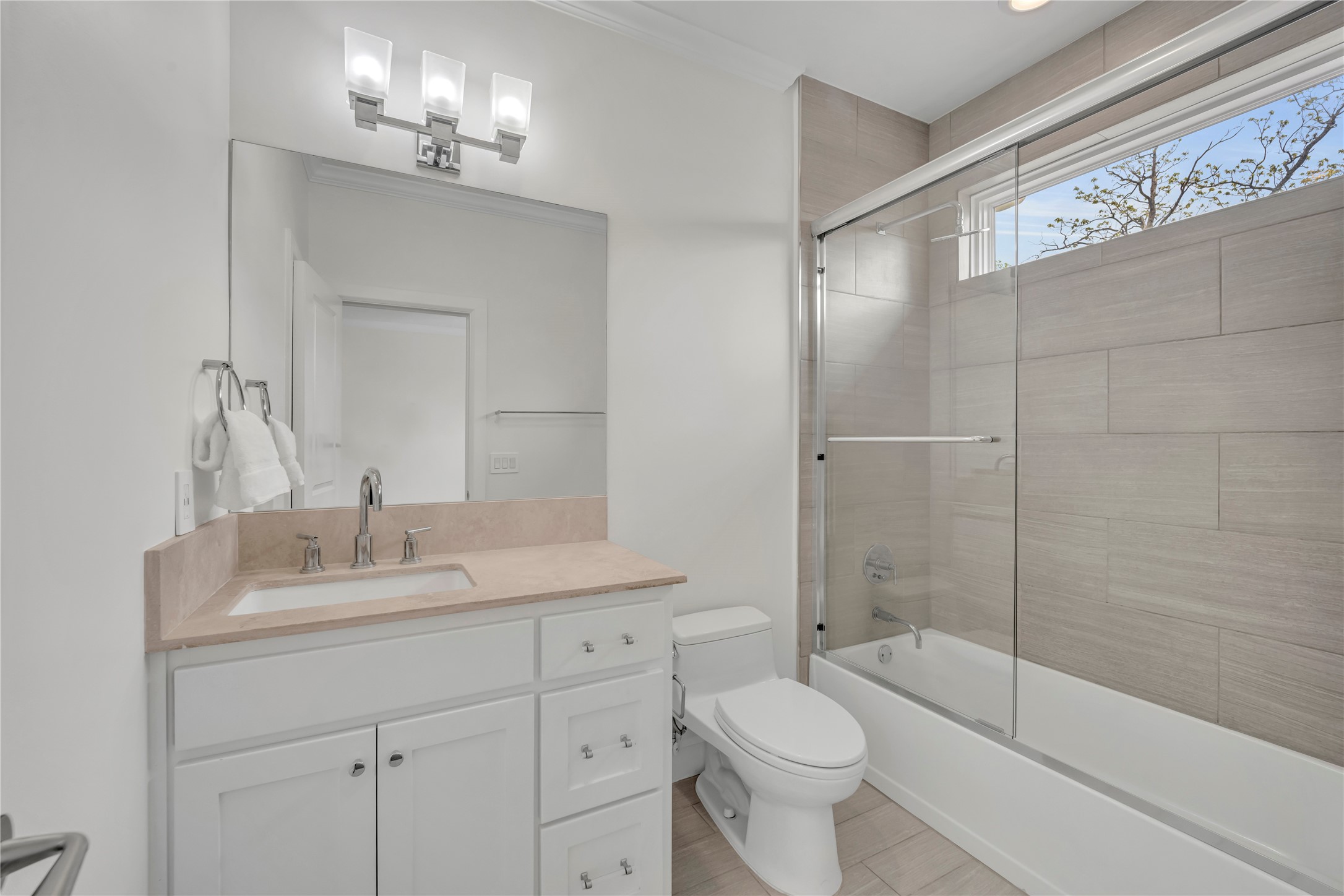 3515 Normandy Avenue 4