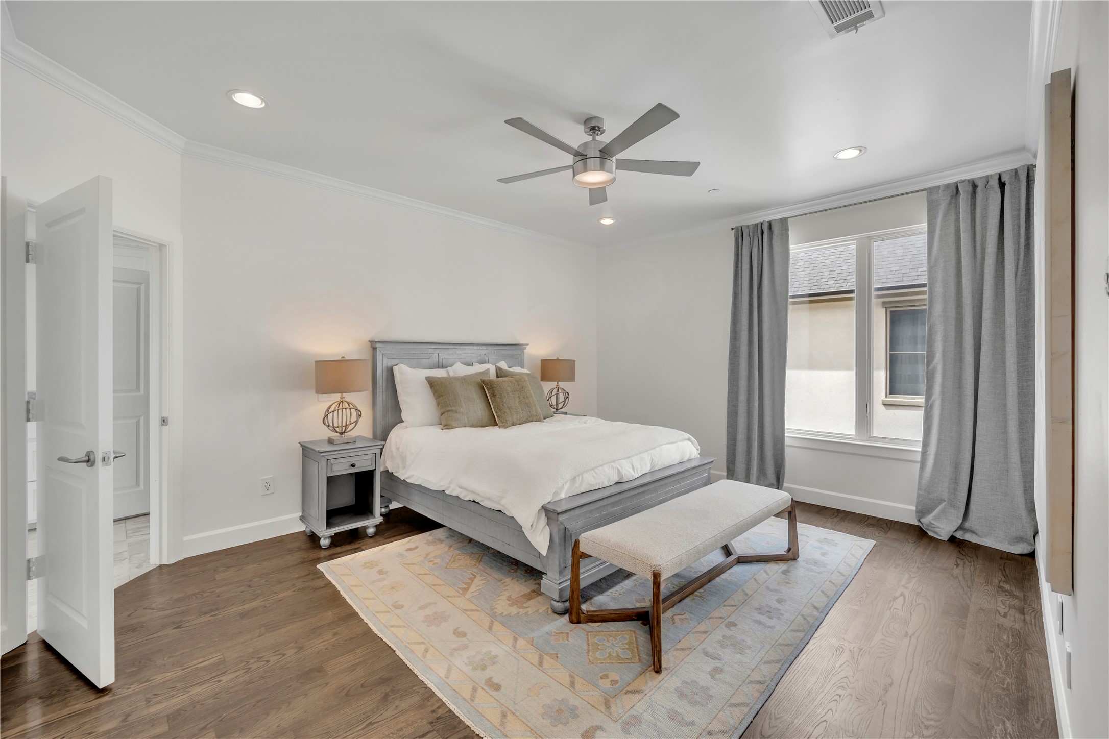 3515 Normandy Avenue 4