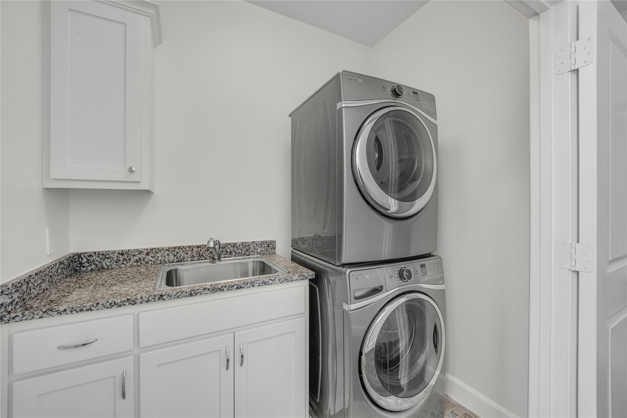 3515 Normandy Avenue 4