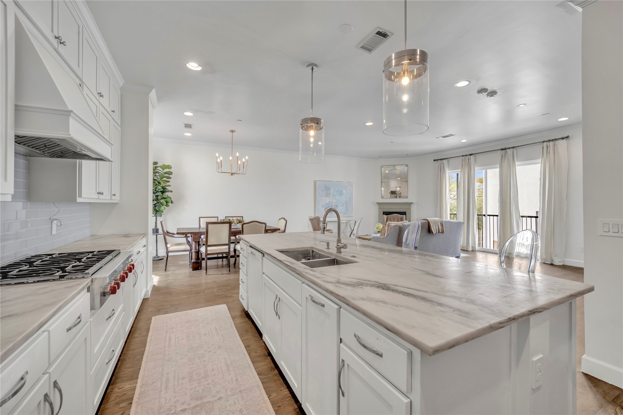 3515 Normandy Avenue 4