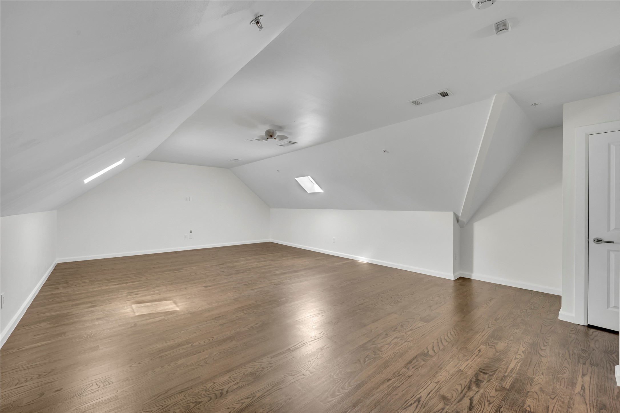 3515 Normandy Avenue 4