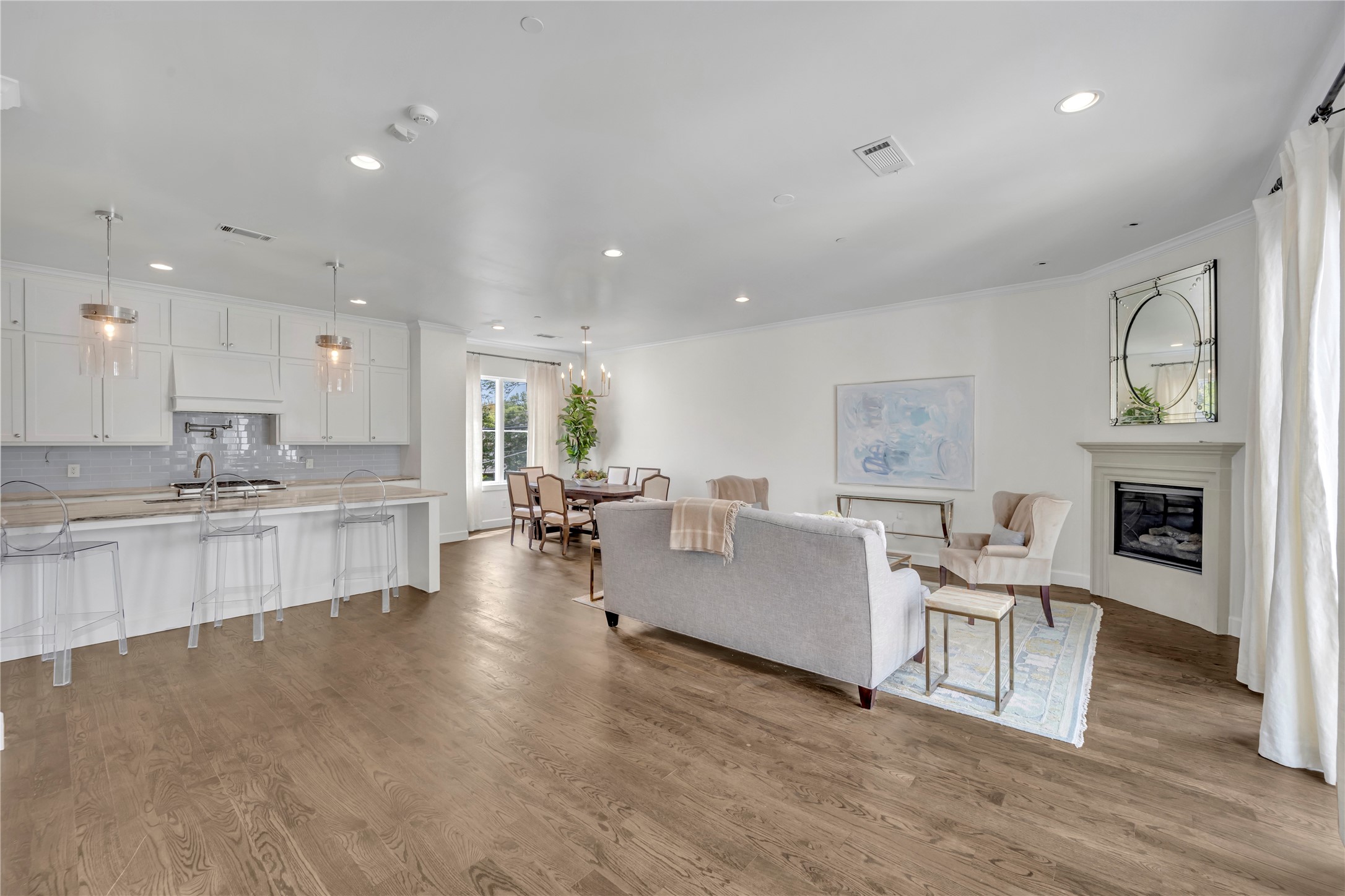 3515 Normandy Avenue 4