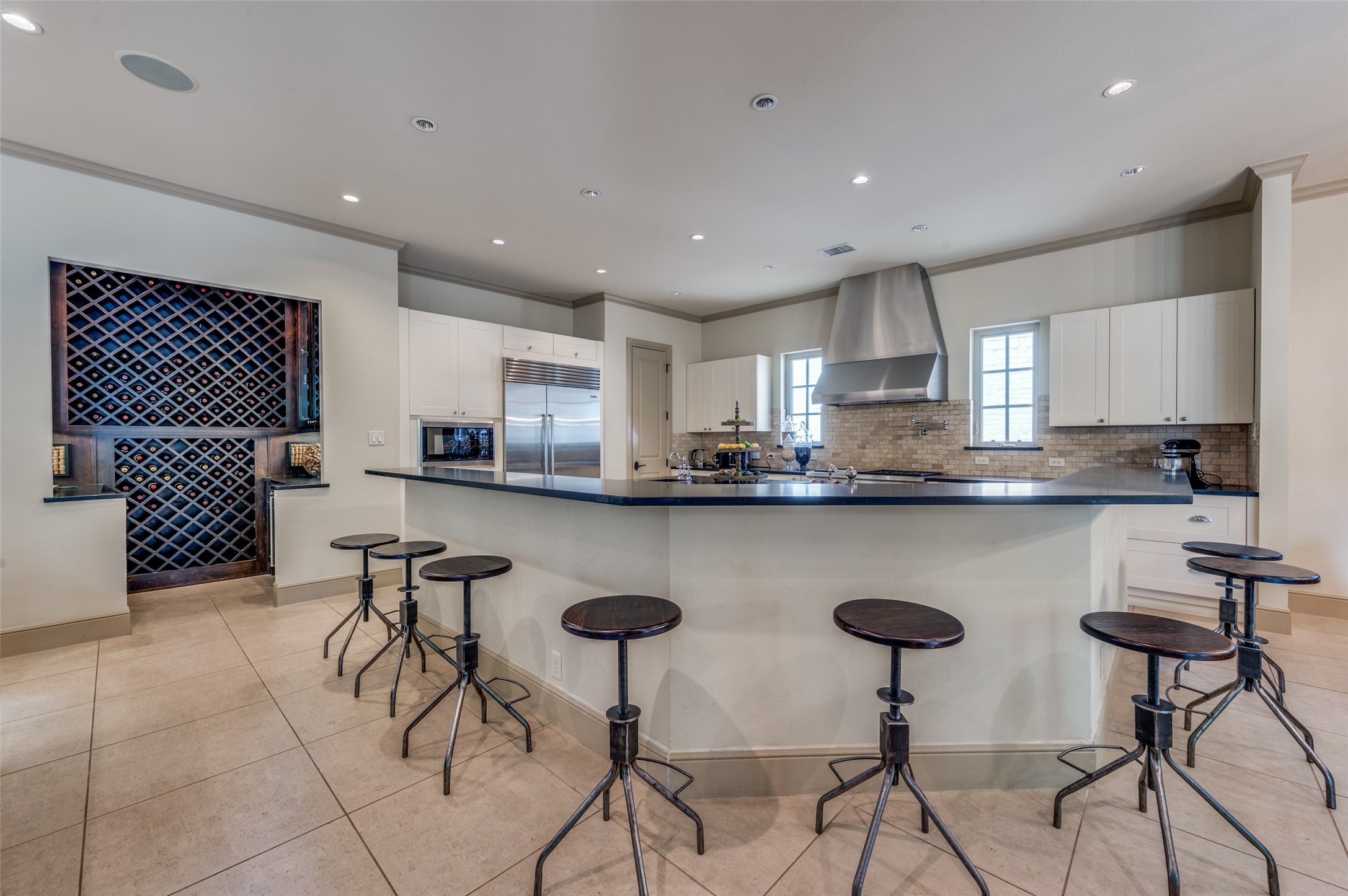 4927 Stanford Avenue