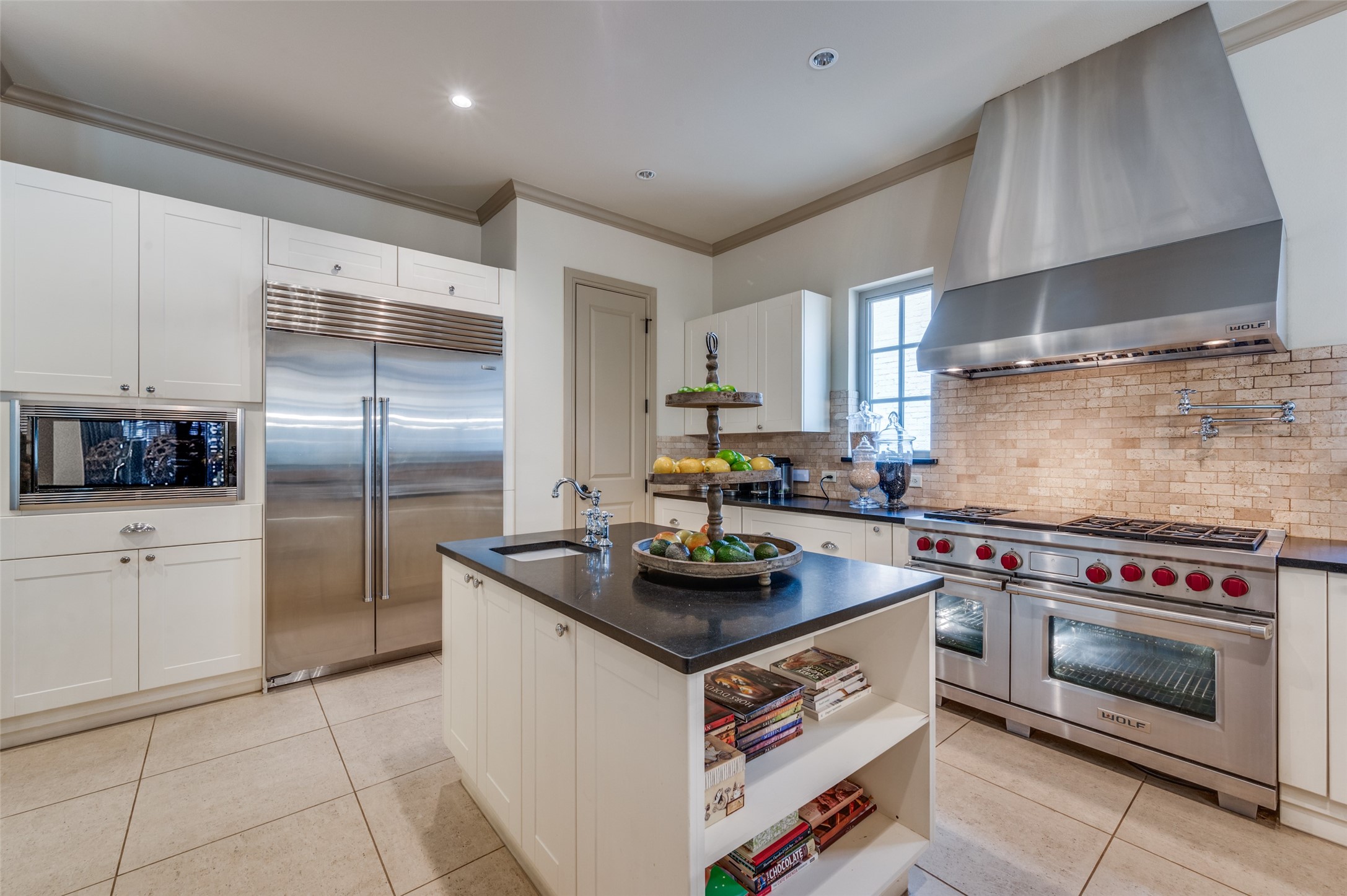 4927 Stanford Avenue