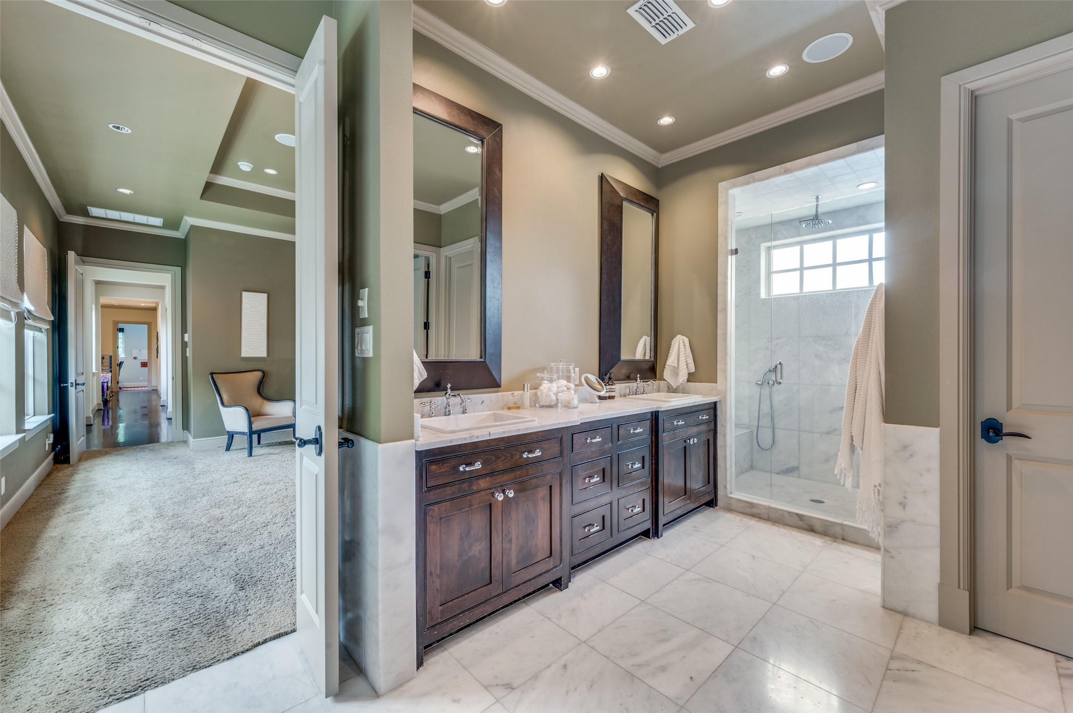 4927 Stanford Avenue