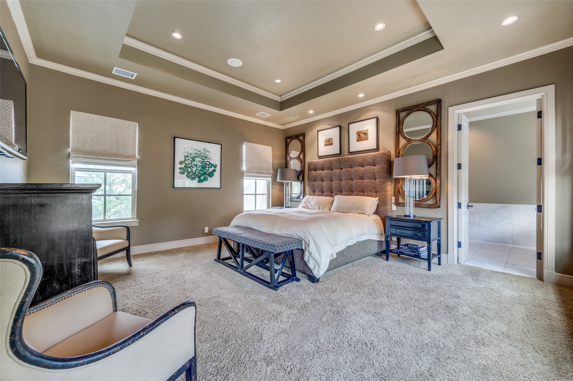 4927 Stanford Avenue