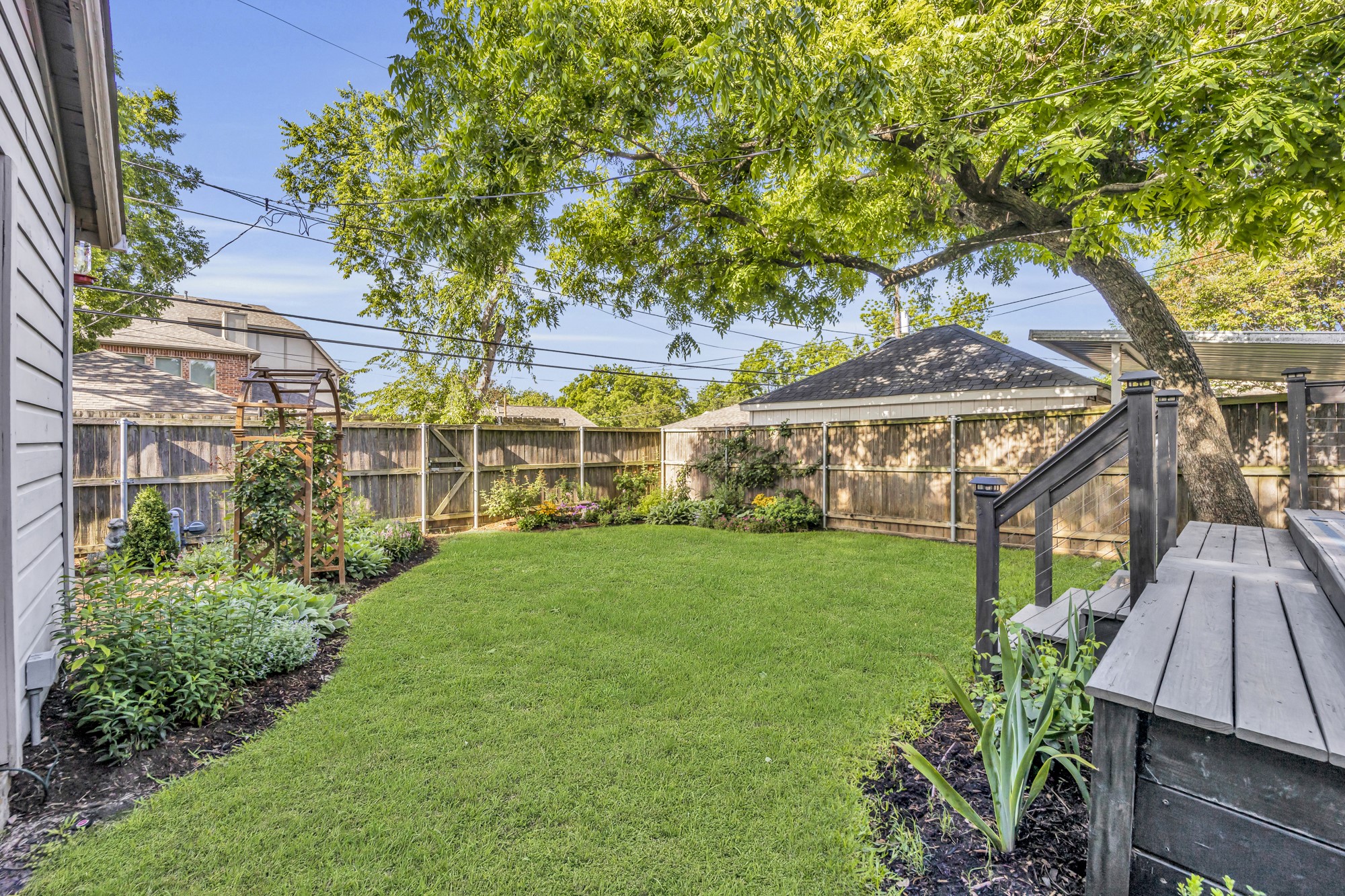 6034 Monticello Avenue