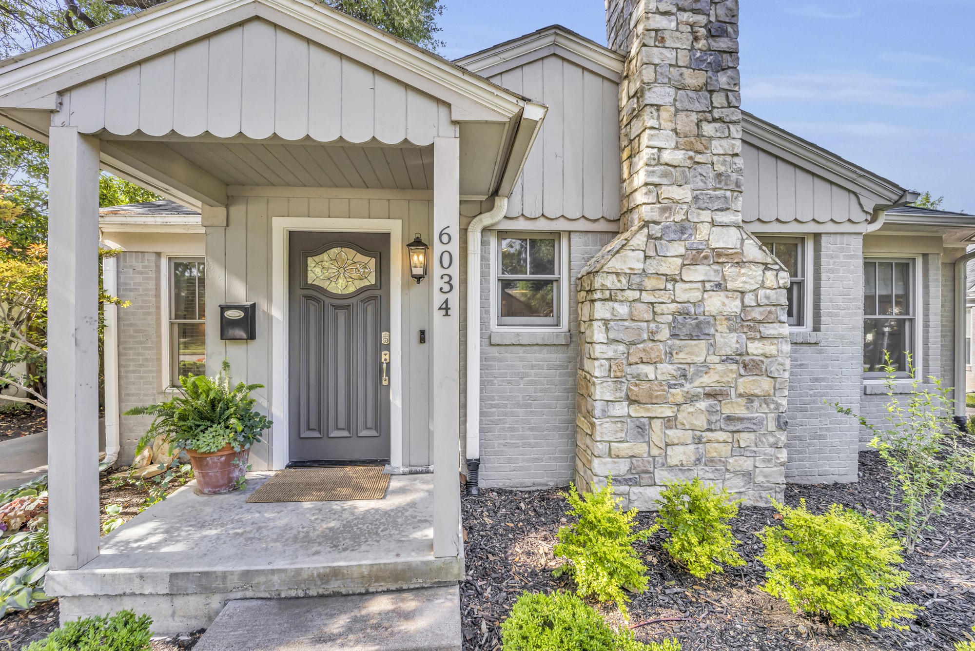 6034 Monticello Avenue