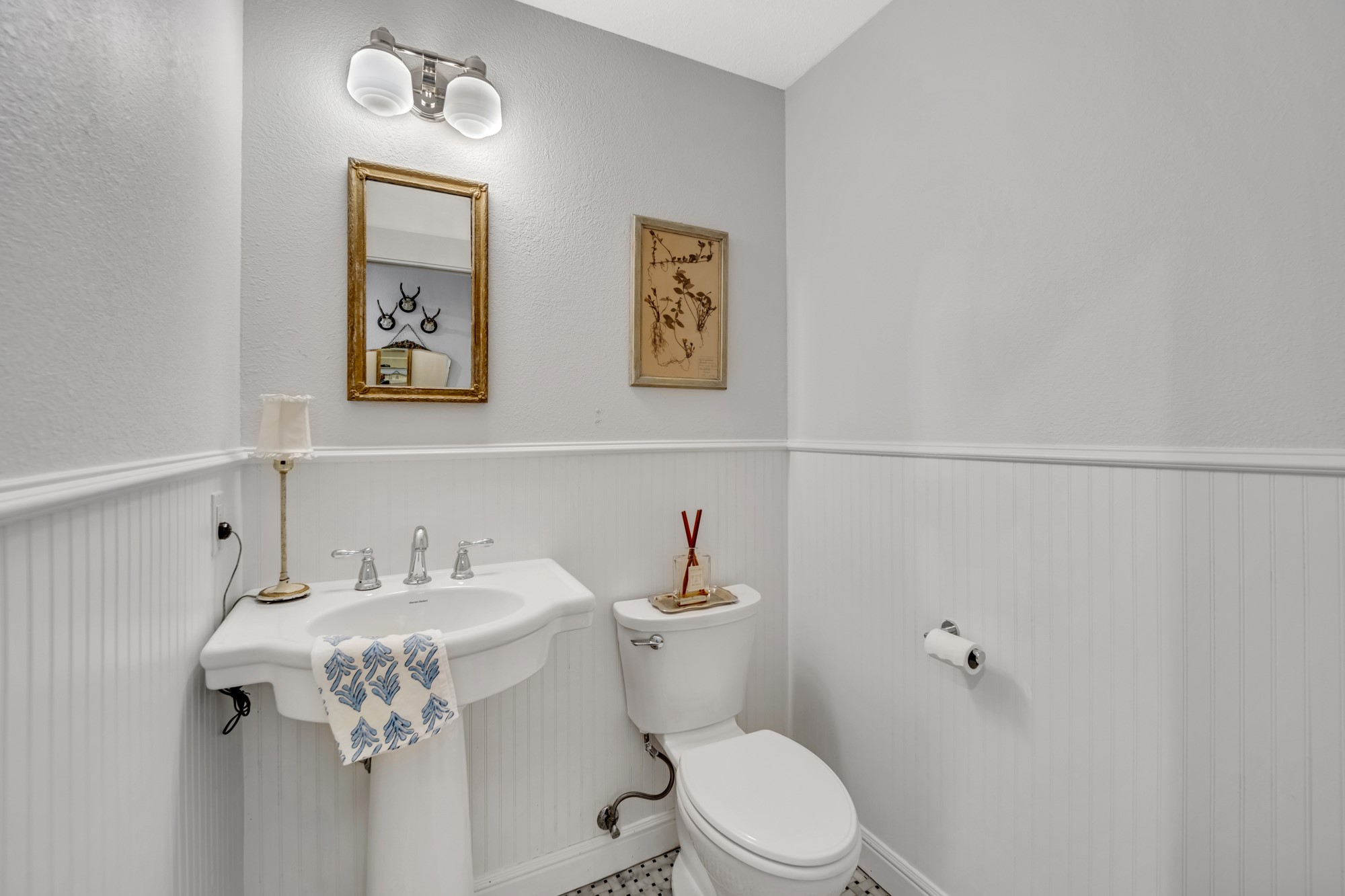 6034 Monticello Avenue