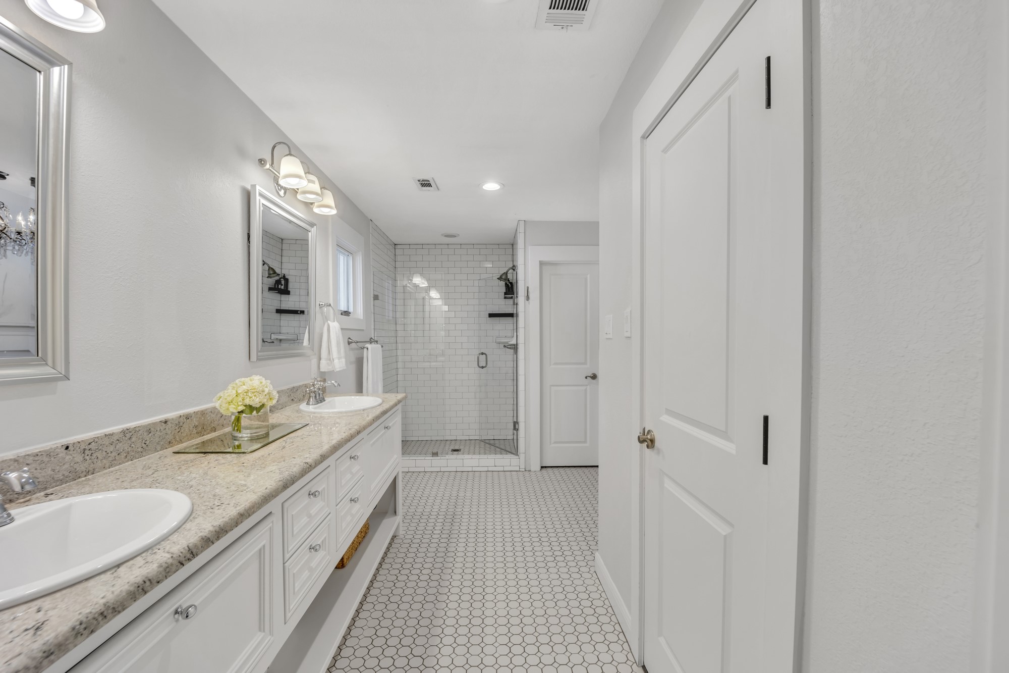 6034 Monticello Avenue