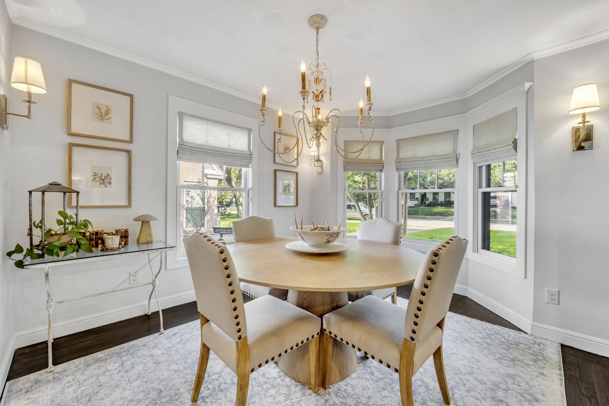 6034 Monticello Avenue