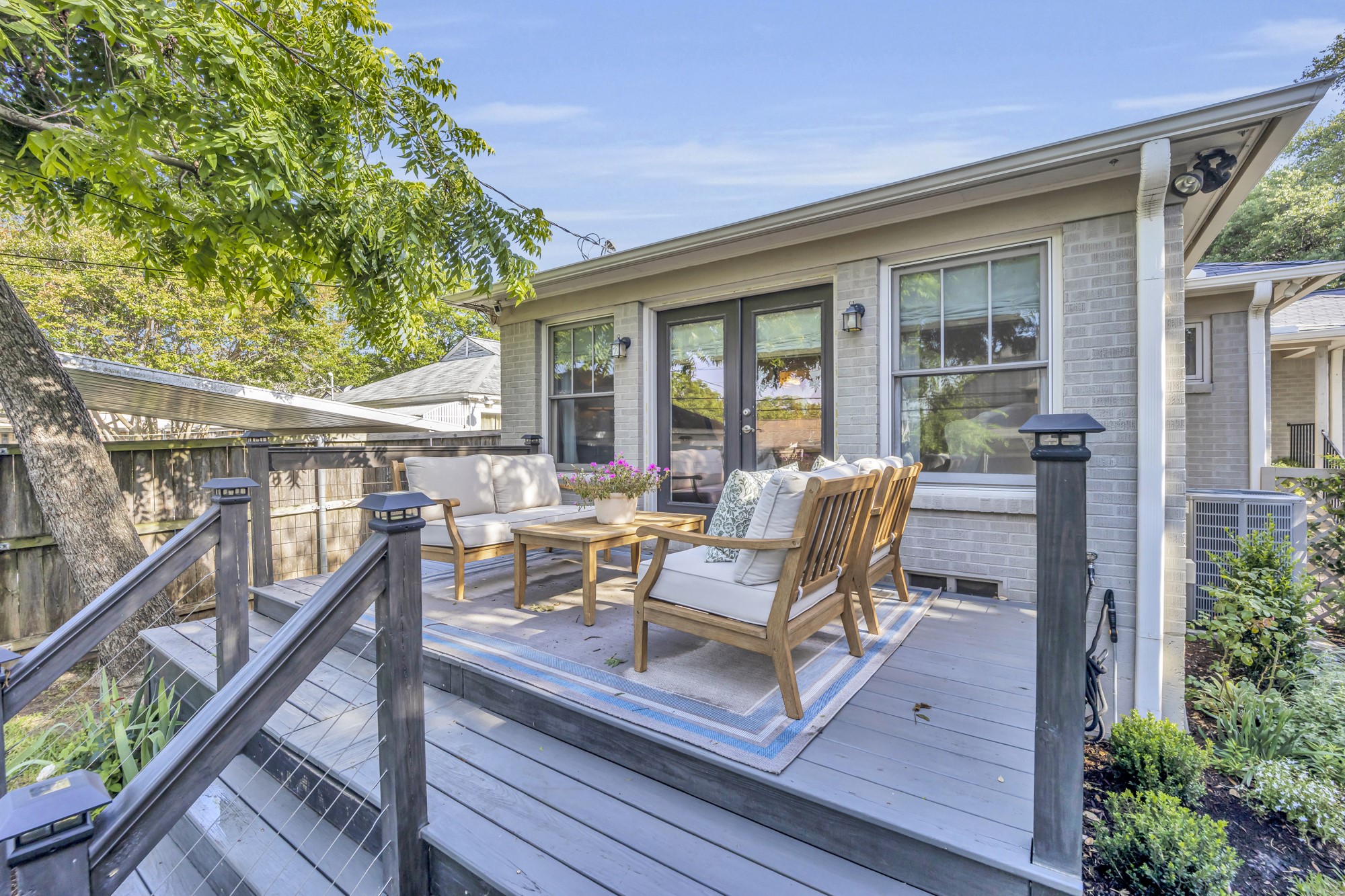 6034 Monticello Avenue