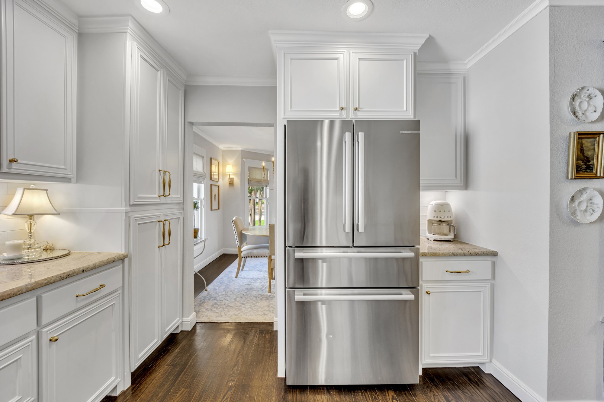 6034 Monticello Avenue