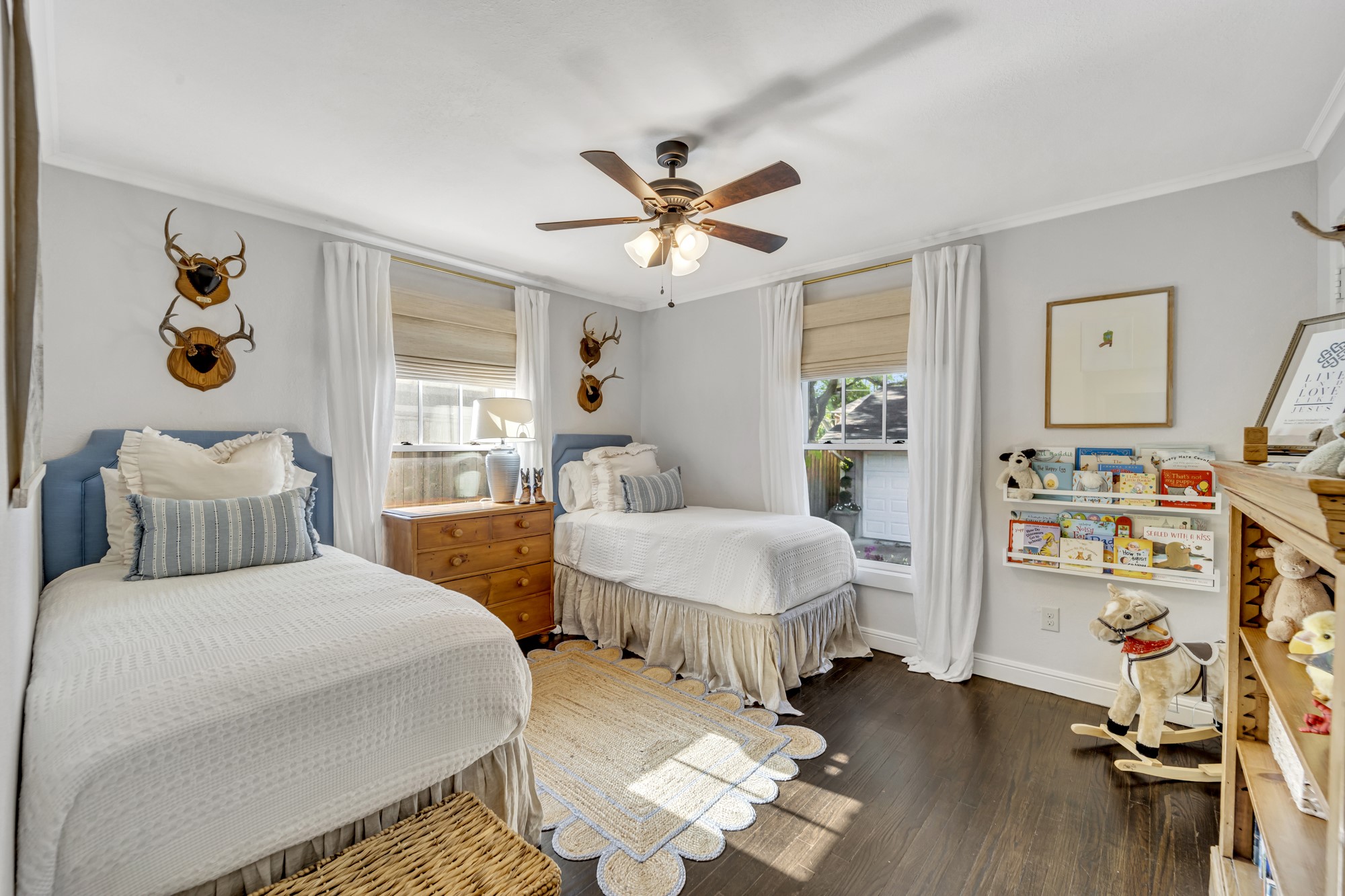 6034 Monticello Avenue