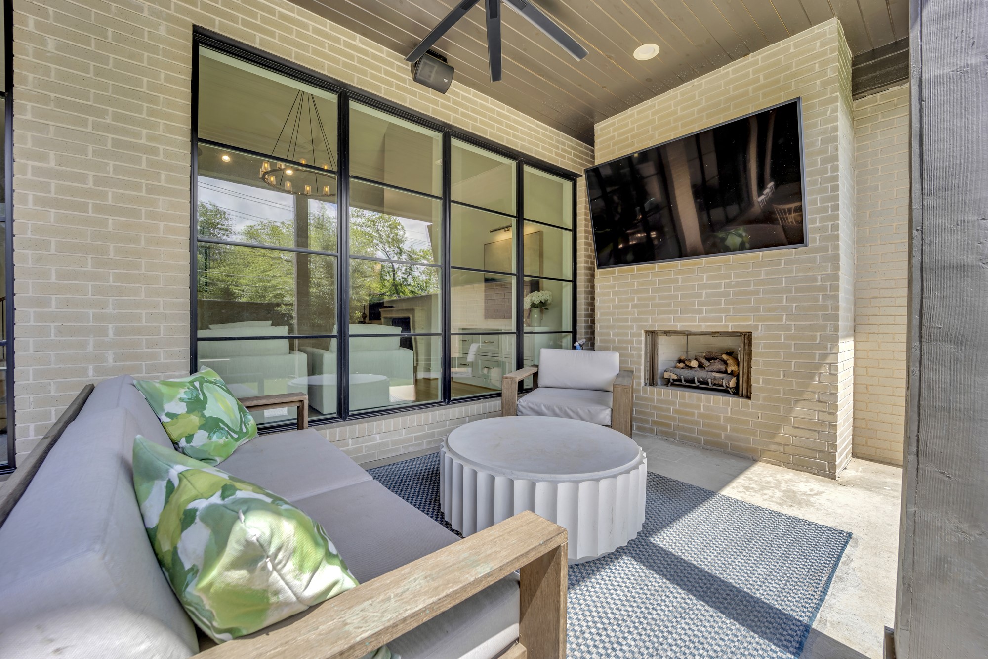 7141 Lyre Lane