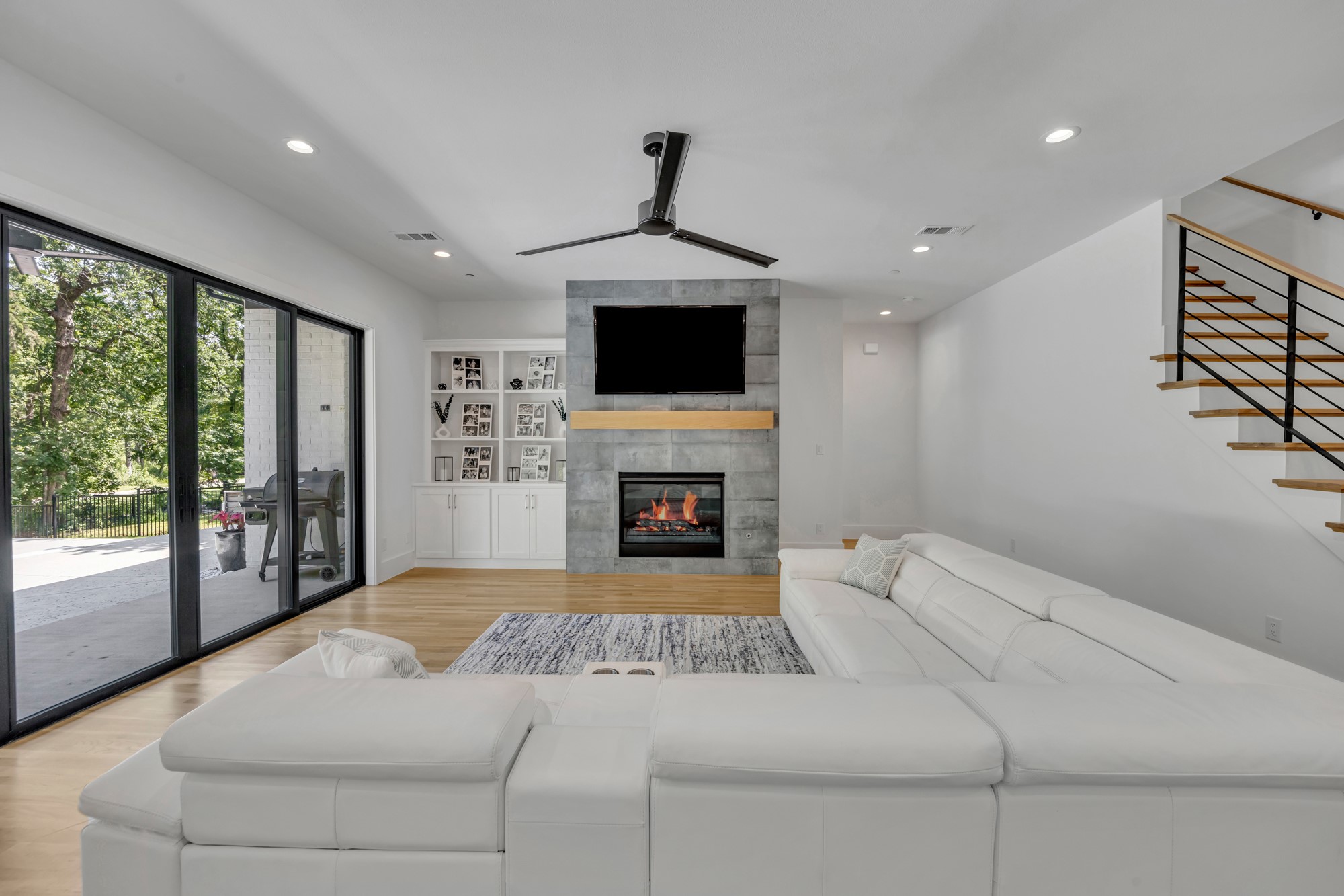 1742 Magner Way