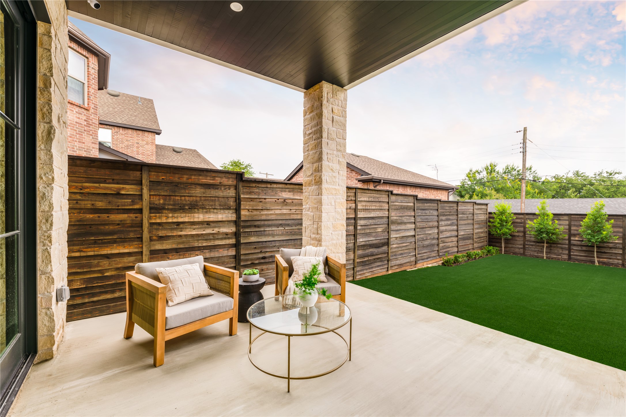 6814 Southridge Drive