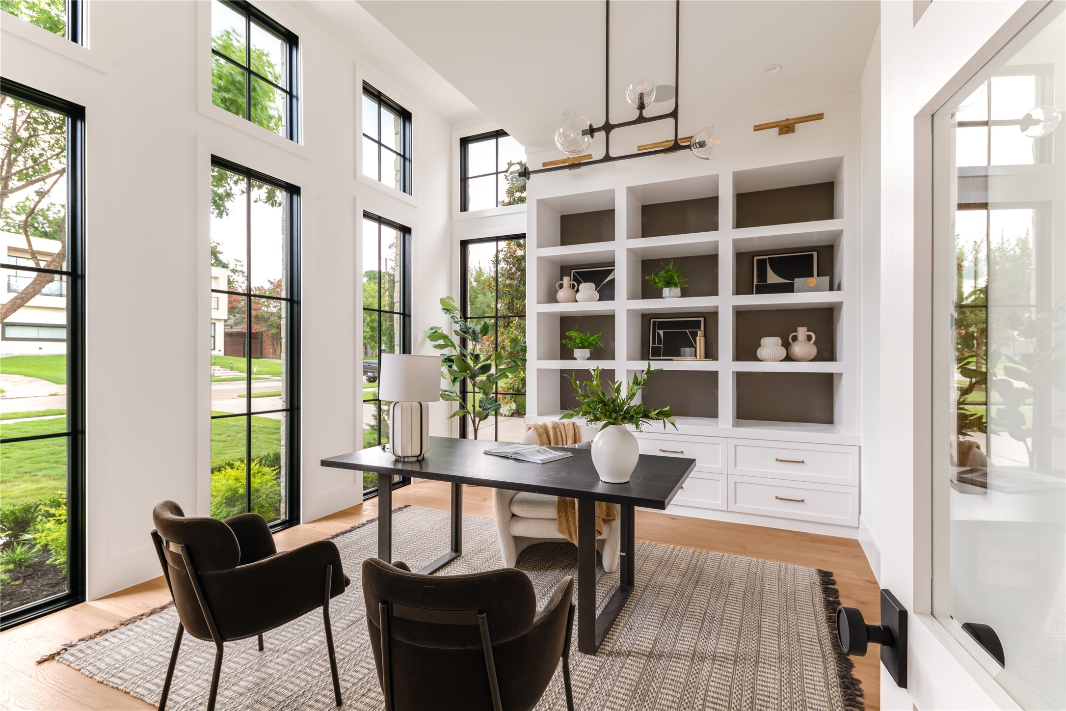 6814 Southridge Drive