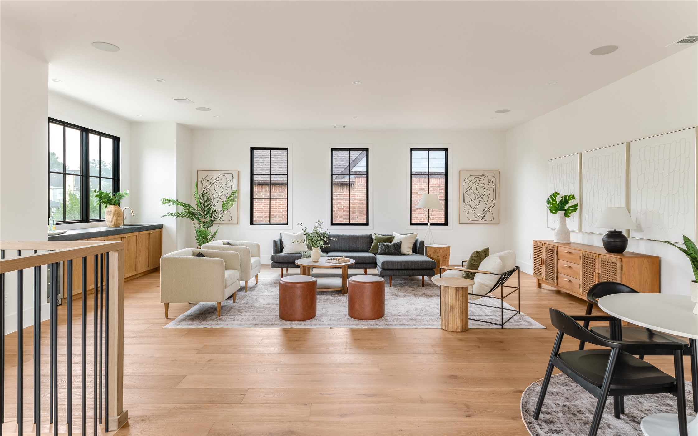 6814 Southridge Drive